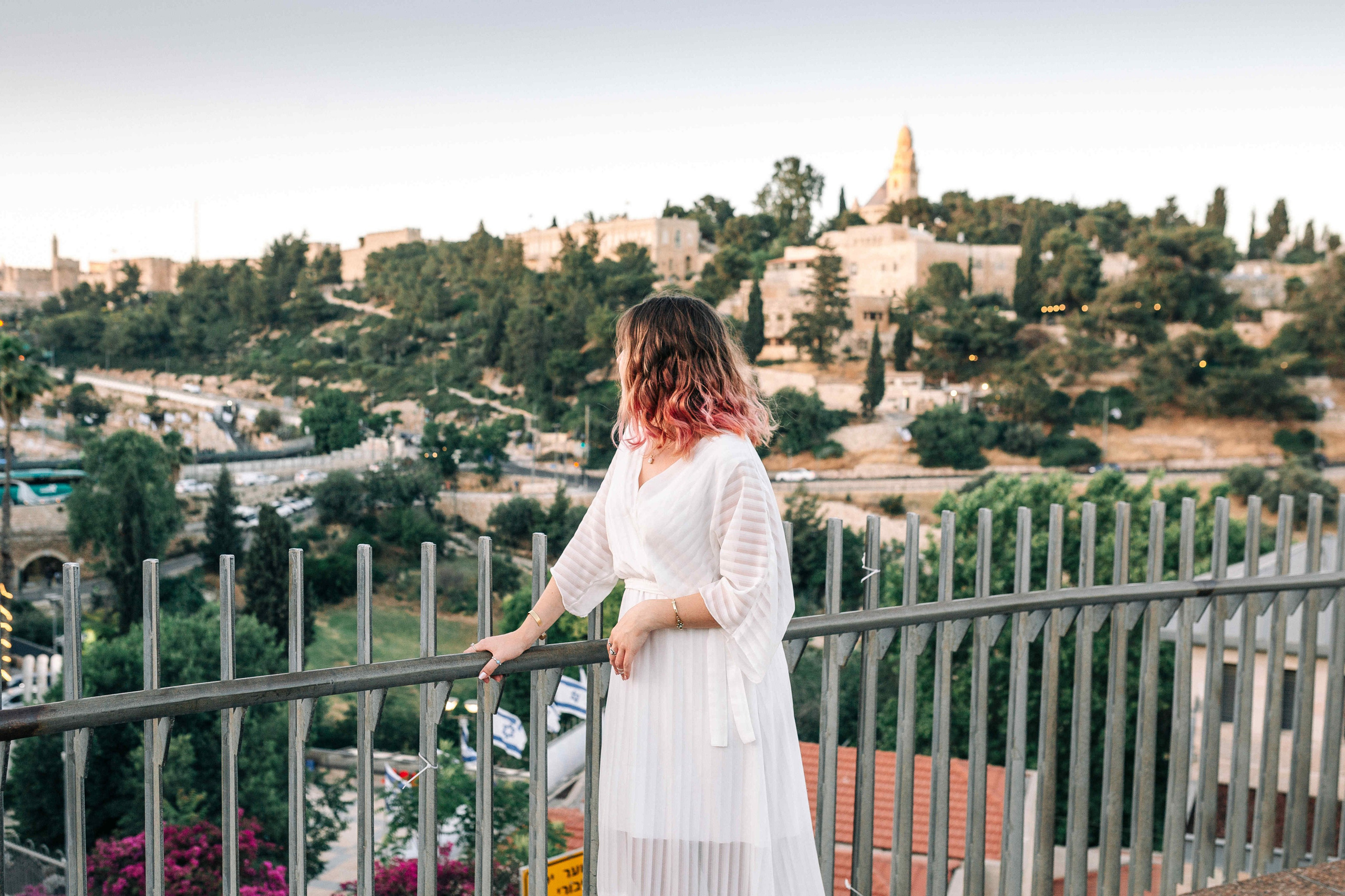 WINE AND LOVERS. PHOTOGRAPHER IN ISRAEL