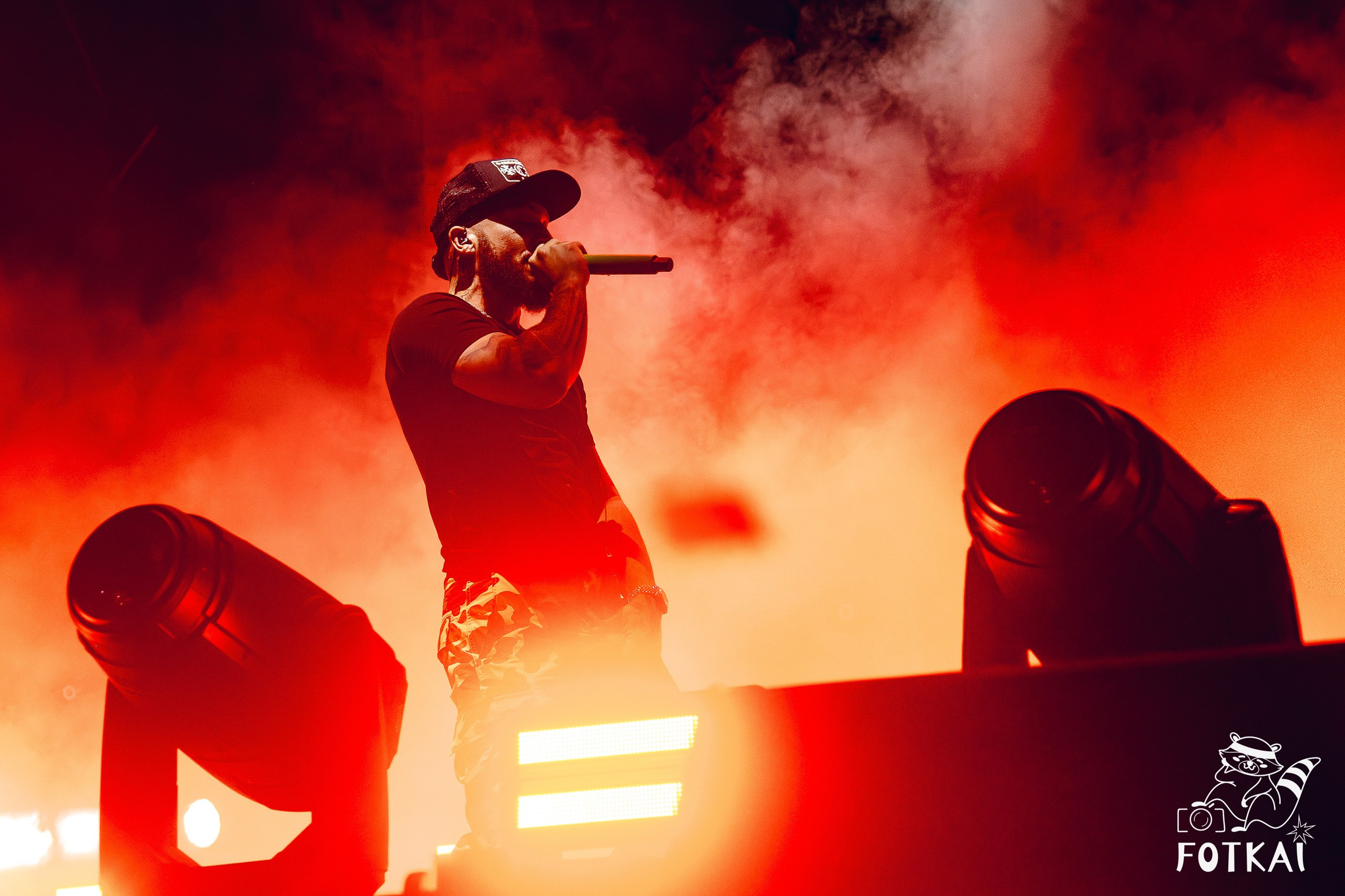 JC Reyes at Brilla Torrevieja Festival — Live Concert Photos in Torrevieja, Spain, 2026 | FOTKAI