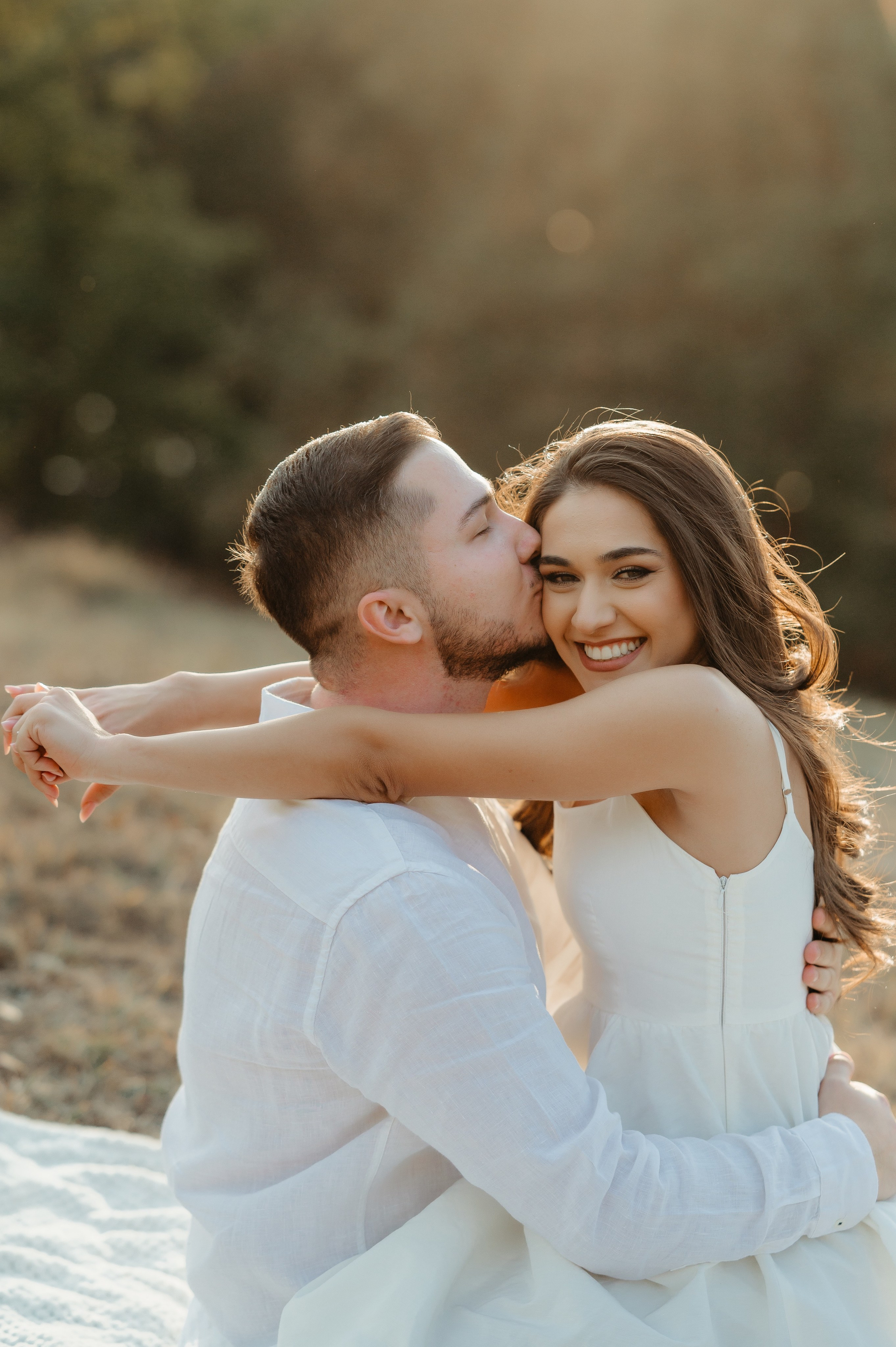 Sedinta foto save the date la apus. Proud Vision Weddings | Wedding Photography & Film — Servicii profesionale Foto Video Nunta Iasi