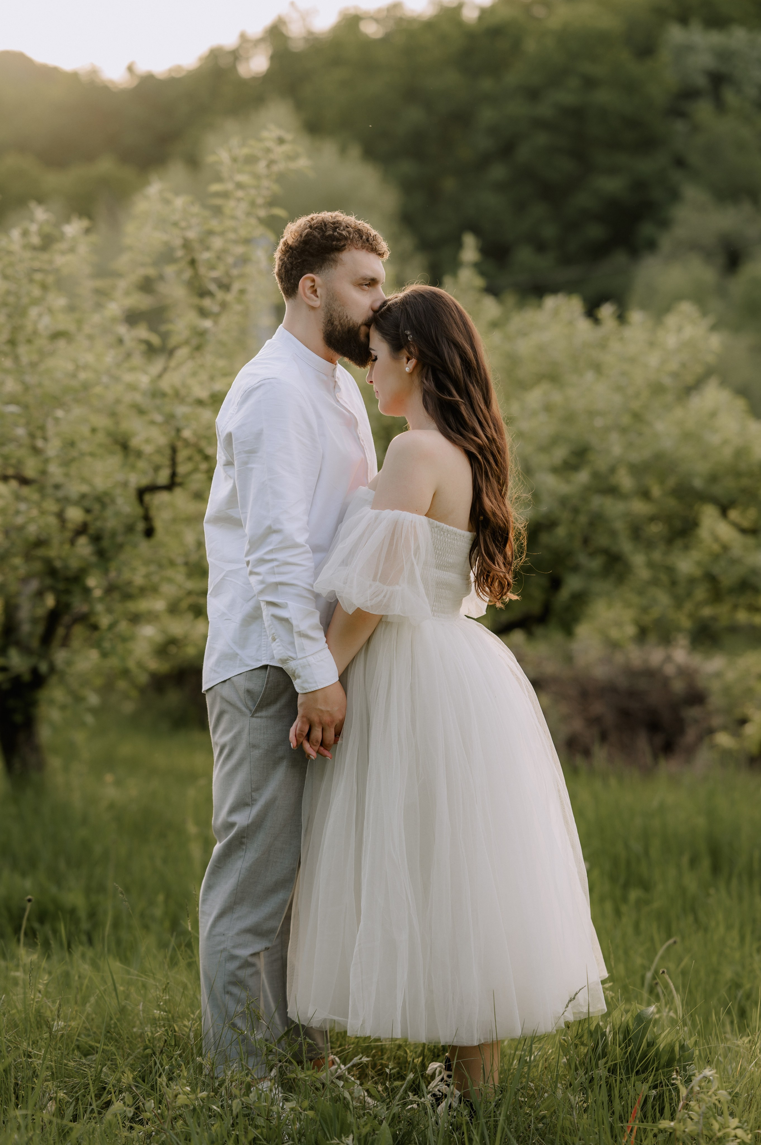 Magda + Andrei | Lovers in the garden. Proud Vision Weddings | Wedding Photography & Film — Servicii profesionale Foto Video Nunta Iasi