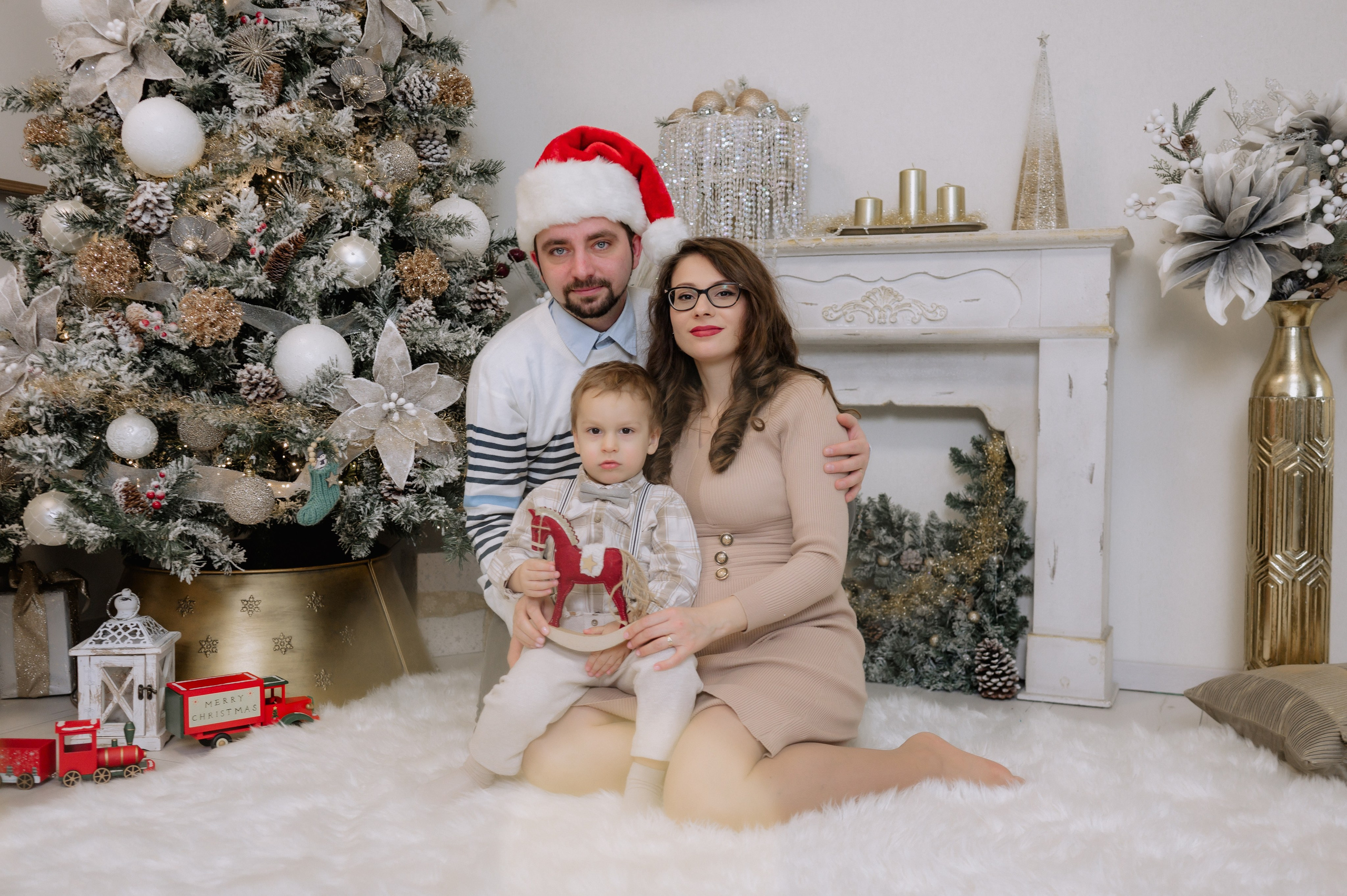 Sedinta foto craciun. Proud Vision Weddings | Wedding Photography & Film — Servicii profesionale Foto Video Nunta Iasi