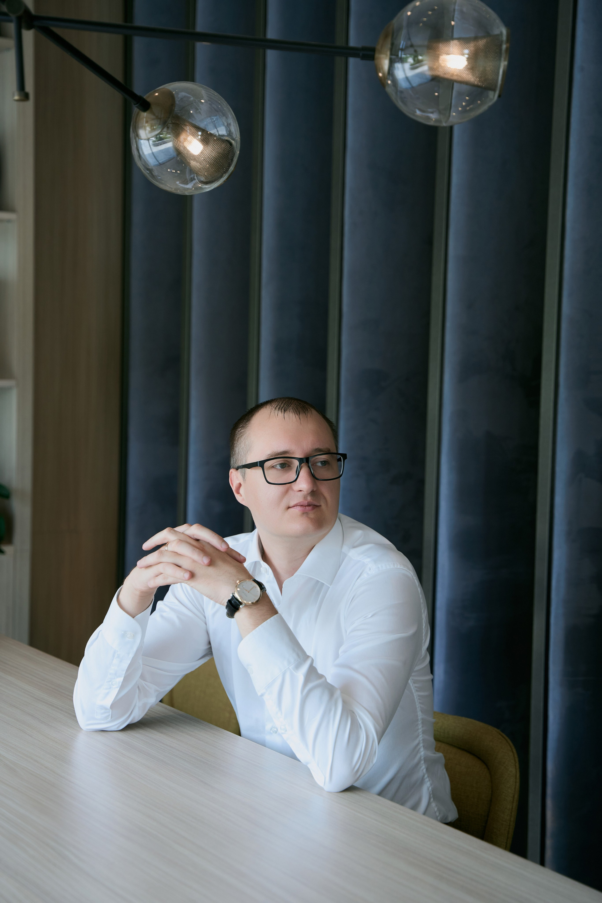 Эксперты. Привет