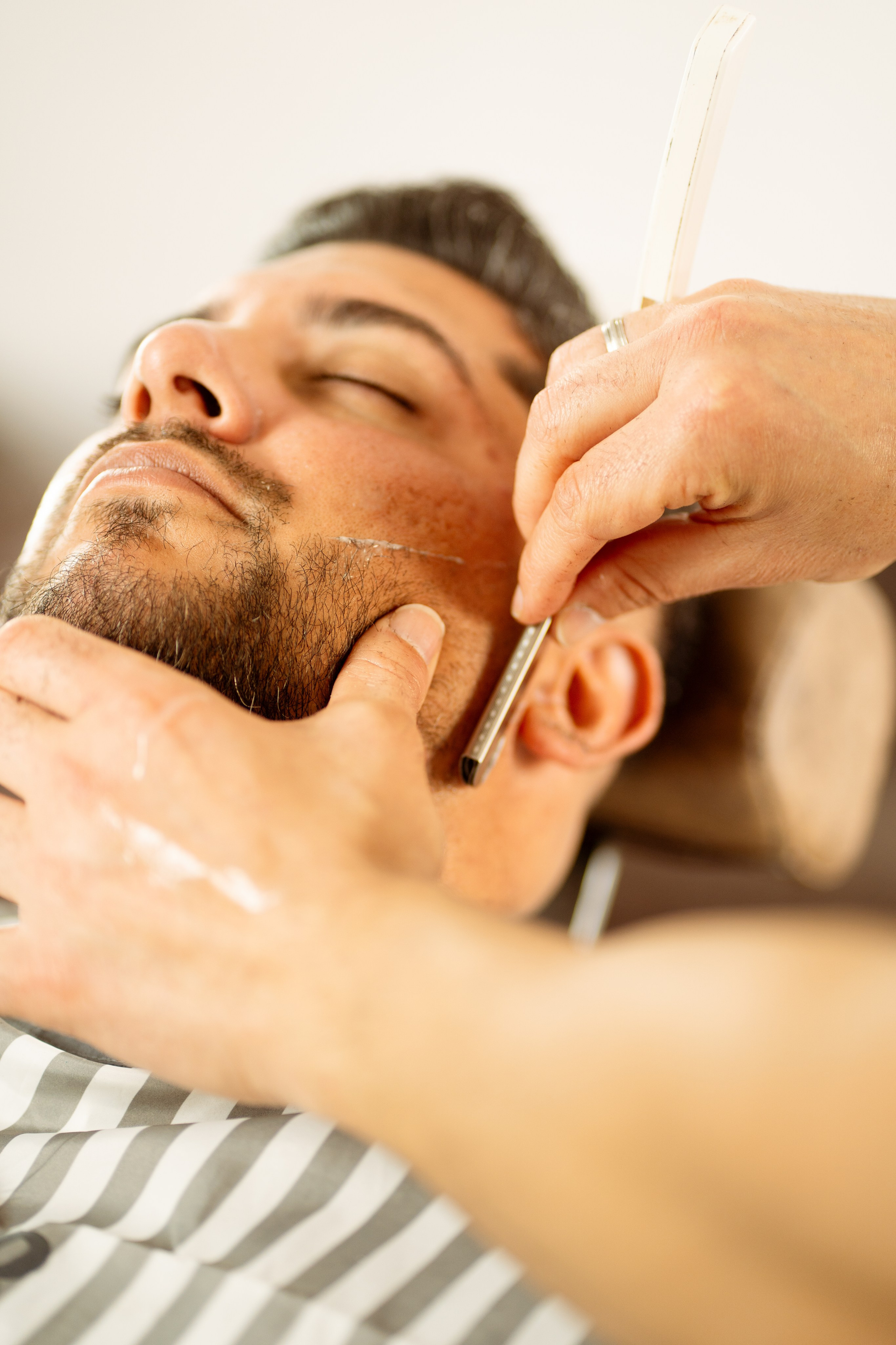 BARBERSHOP. Baby Beast