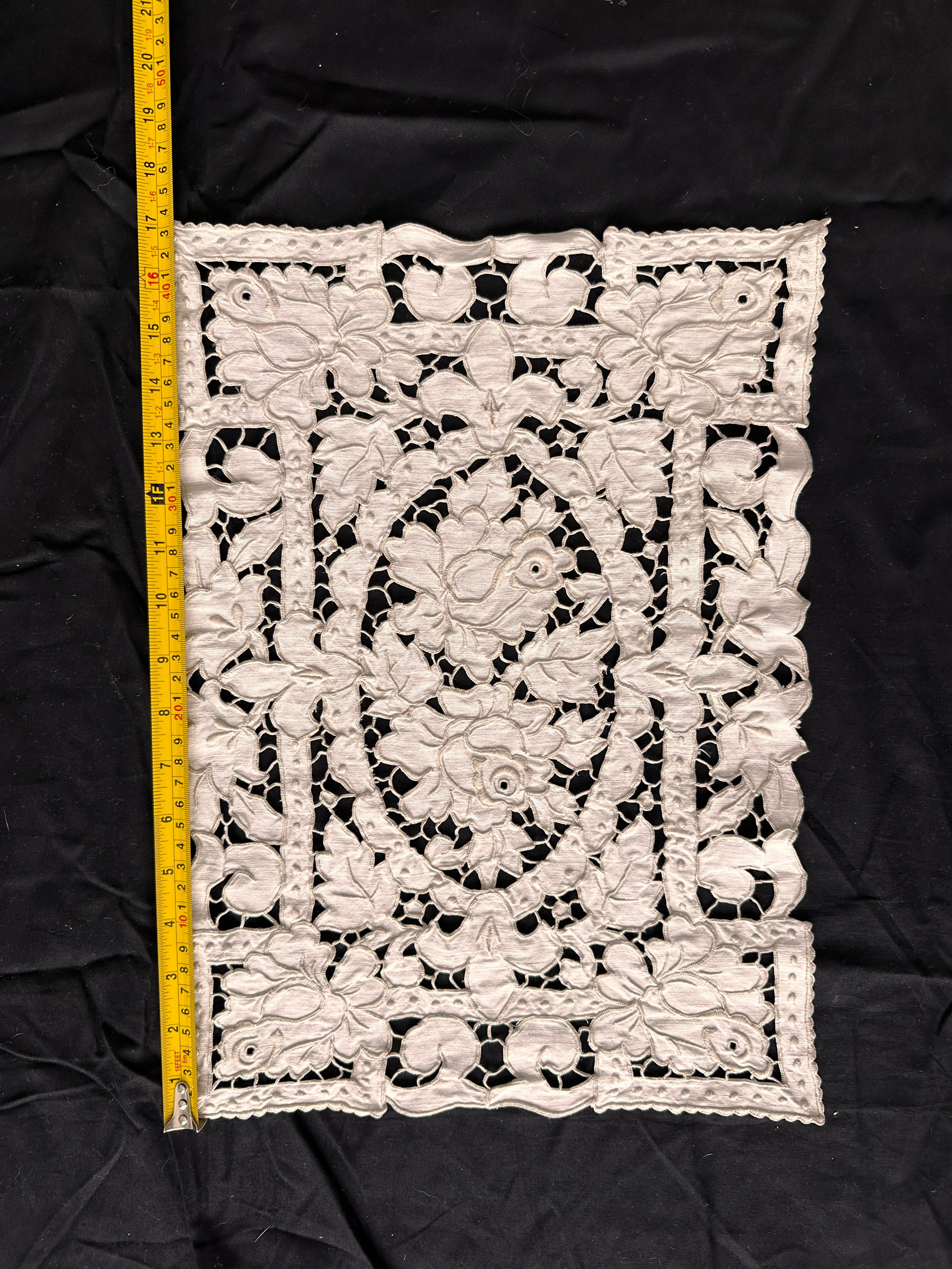 Textil4. Современнные и актикварные украшения в Барселоне, Москве и Санкт-Петербурге