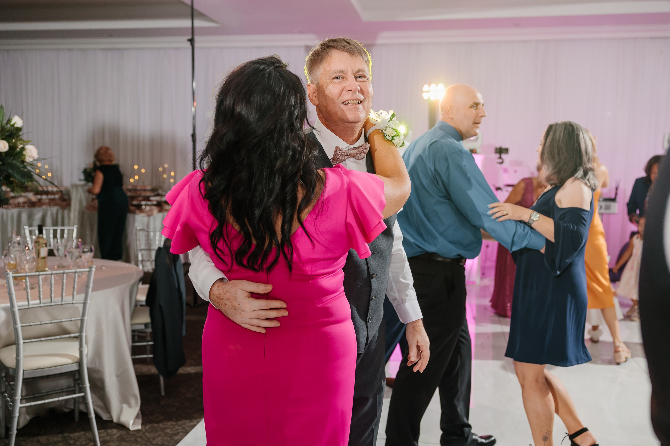 31.08.2024 Wedding. Wedding family event photographer in Chicago Nick Yushevich