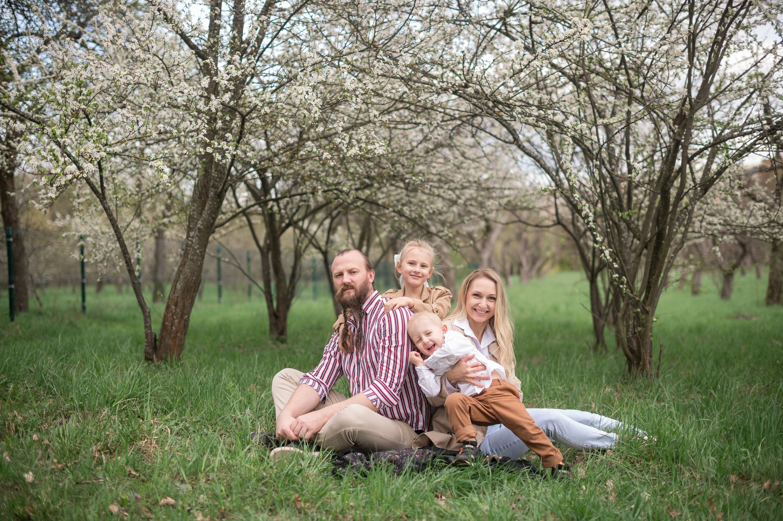 Семейная фотосессия на природе. Семейный и детский фотограф в Минске Надежда Савицкая