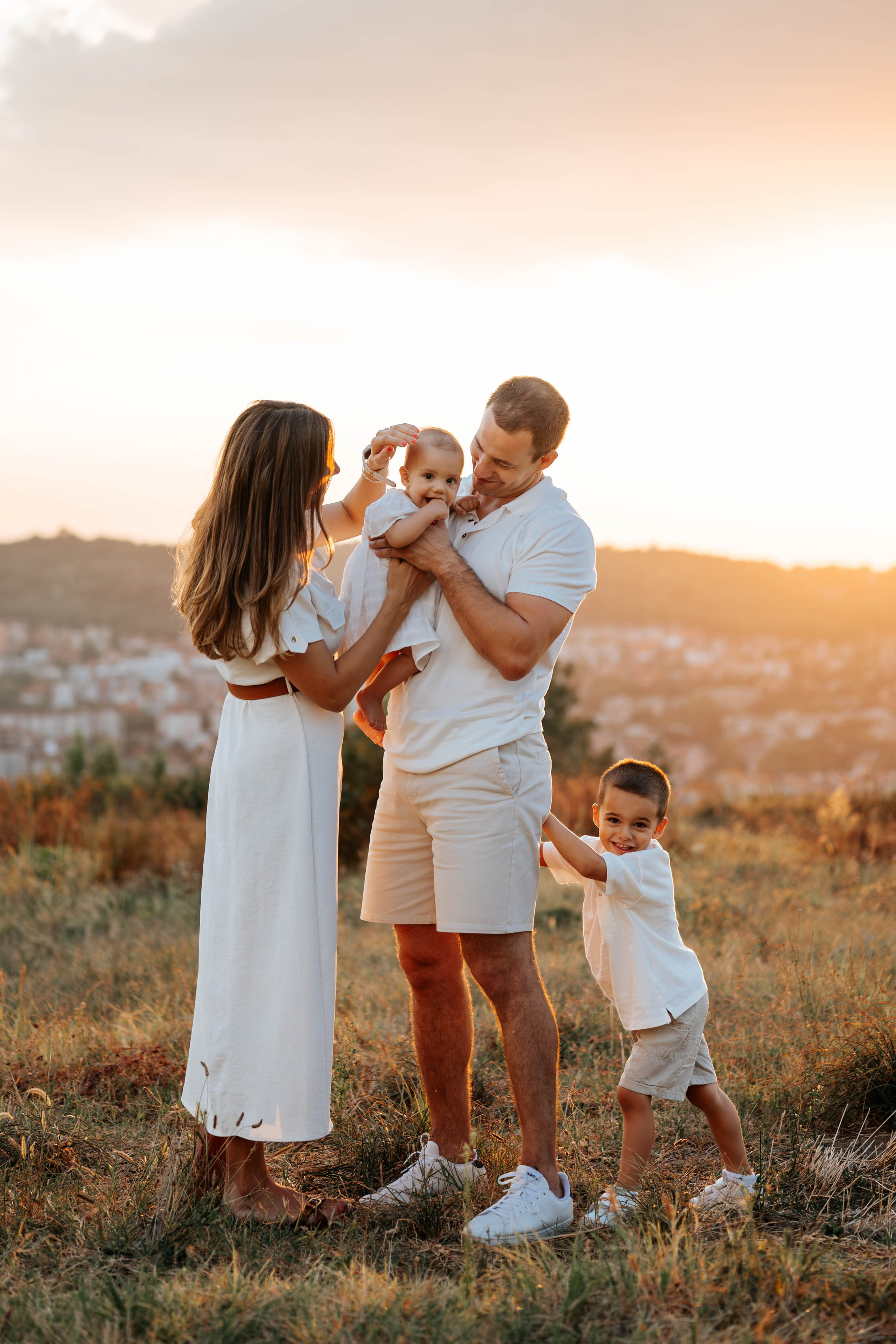 Bojana, Marko, Luka i Anika - porodično fotografisanje. Dečiji i porodični fotograf