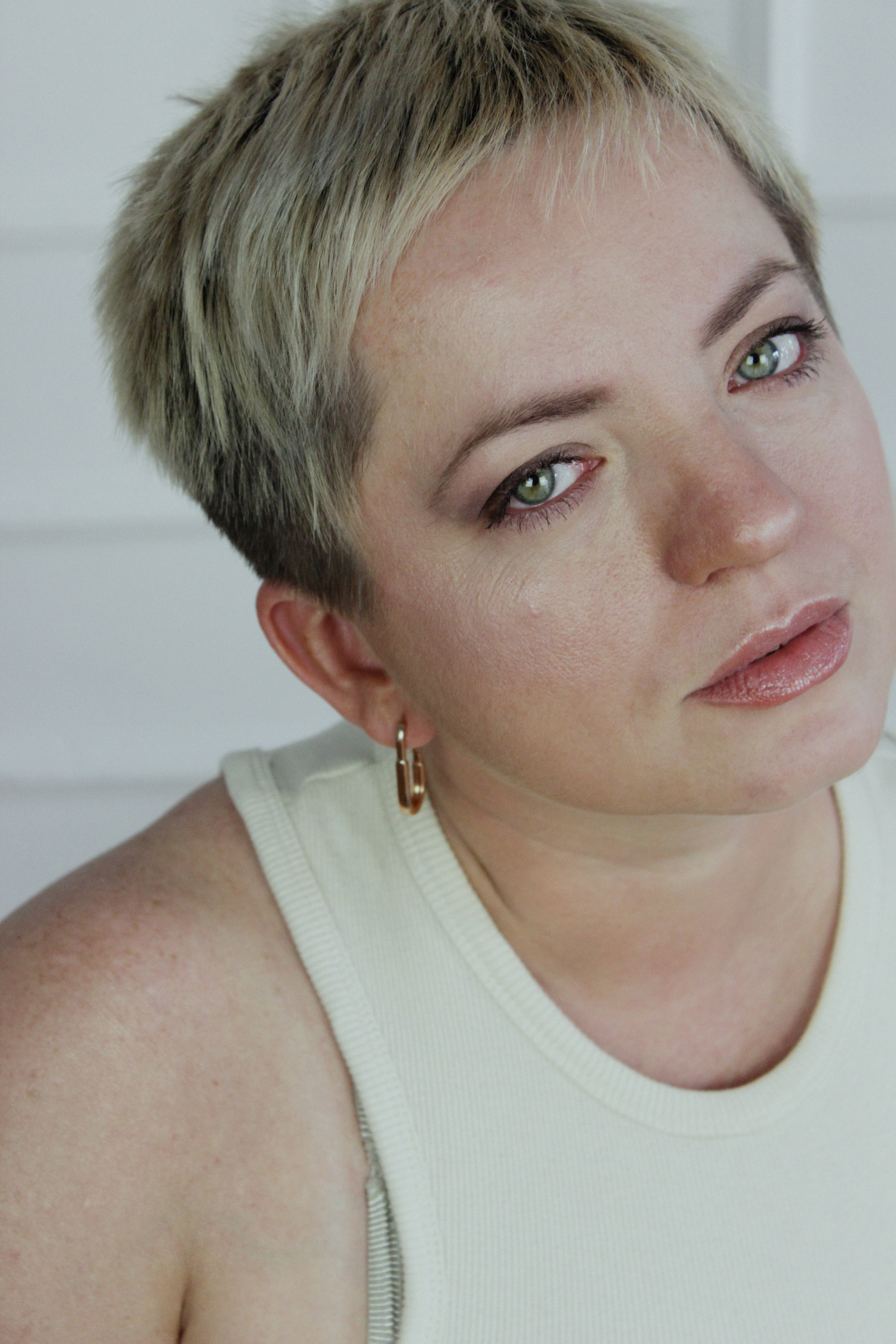 Studio Portrait and Lifestyle Photoshoot with Professional Lighting. Lana Petrychenko — Portrait & Family Photographer. Valencia, Spain