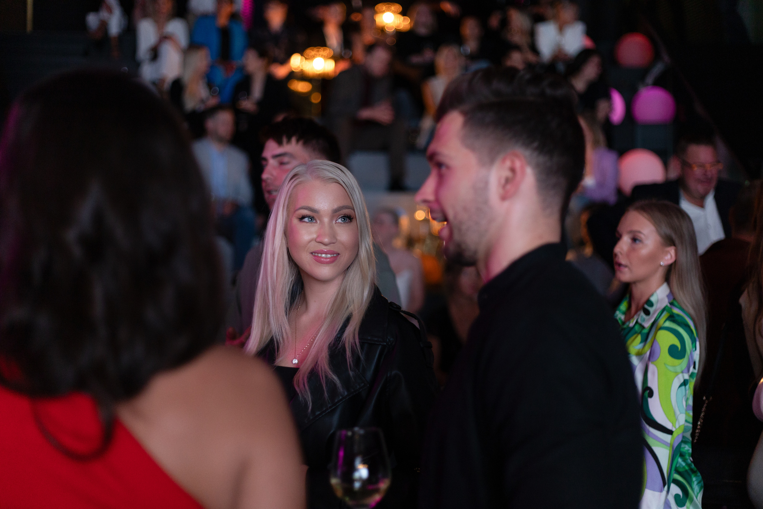 Juhla. Perhe-, hää- ja muotokuva valokuvaaja Helsingissä | Espoossa | Vantaa