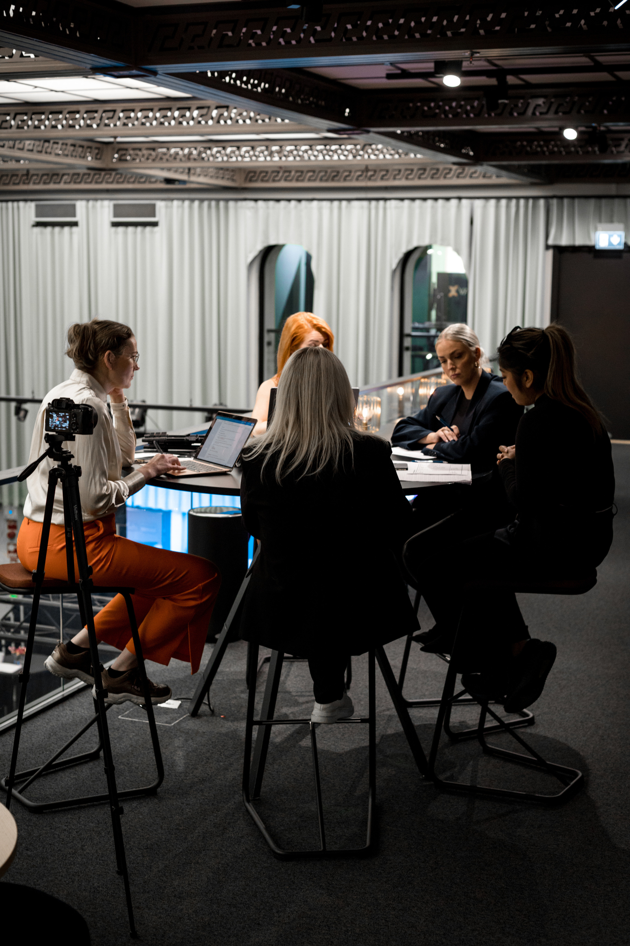 Juhla. Perhe-, hää- ja muotokuva valokuvaaja Helsingissä | Espoossa | Vantaa