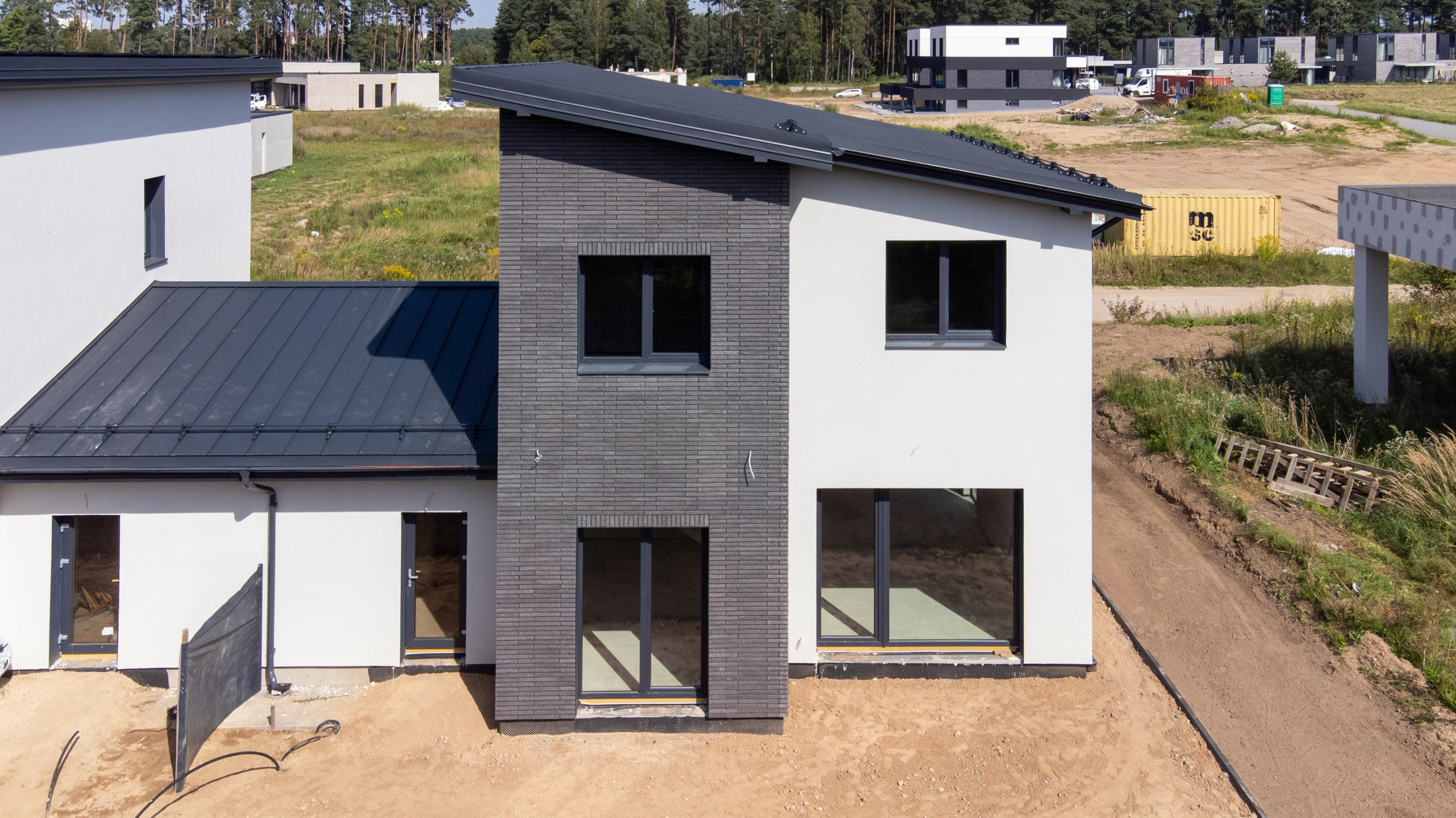 Debesų g. 4, Salotė. Elina Sapiega fotografė Vilniuje