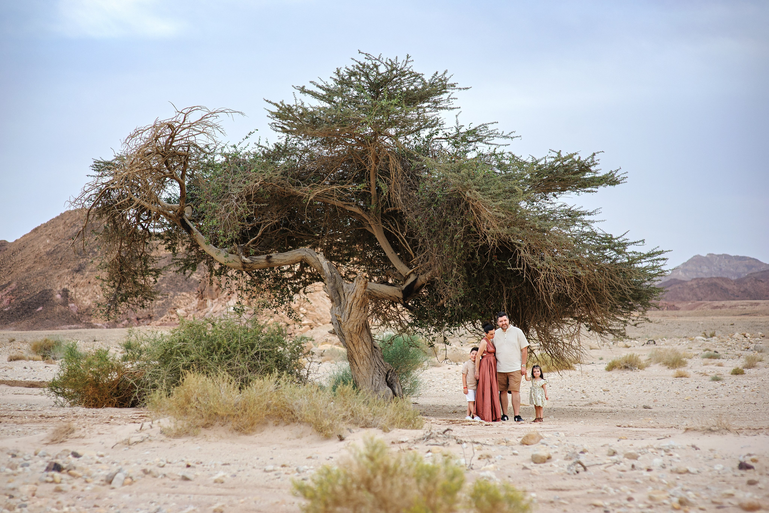 Family photoshooting in the Timna park_Laura&family. Family children pregnancy love stories photographer in Eilat Israel Olga Amchislavsky