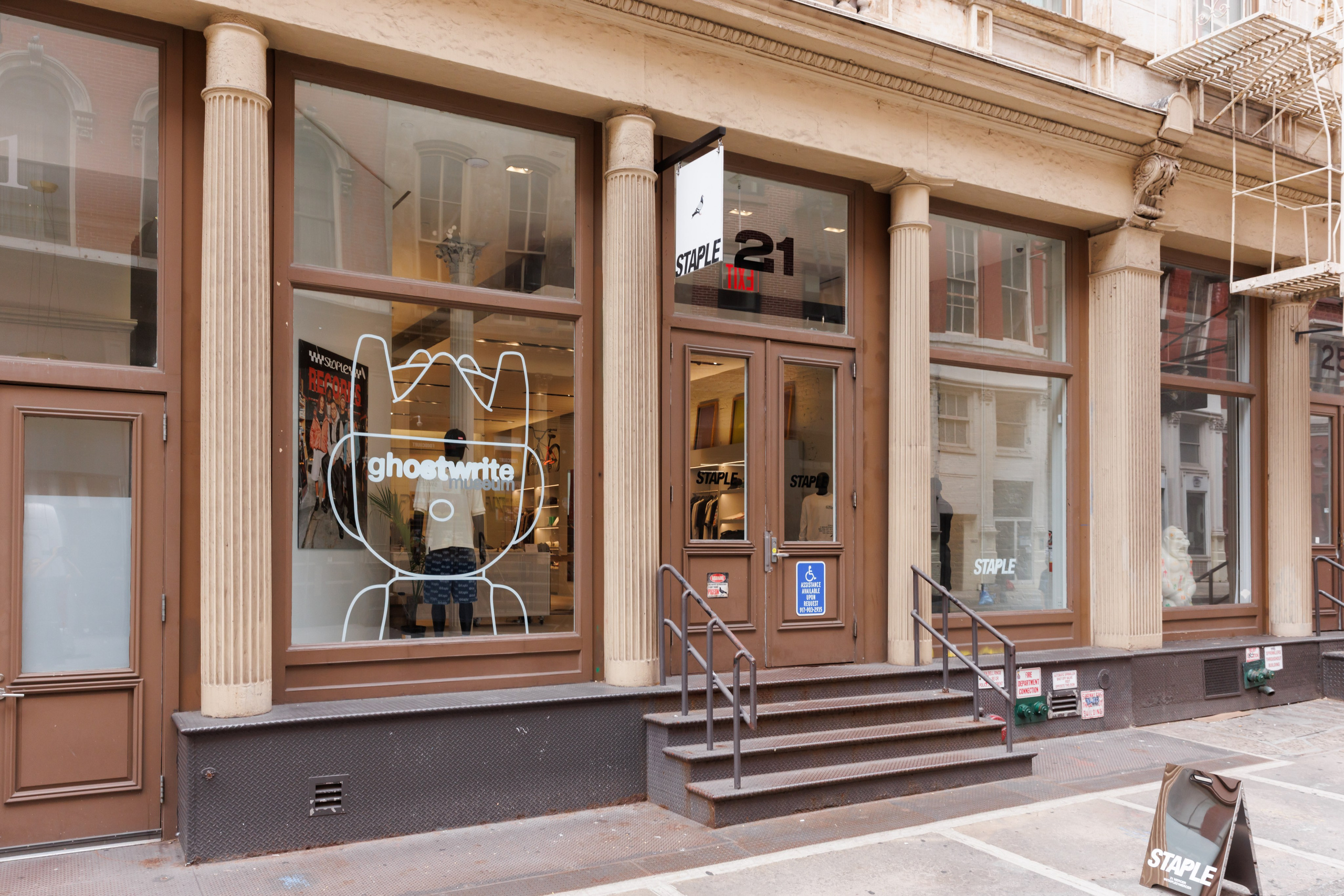 Ghostwrite. Photographer in New York City