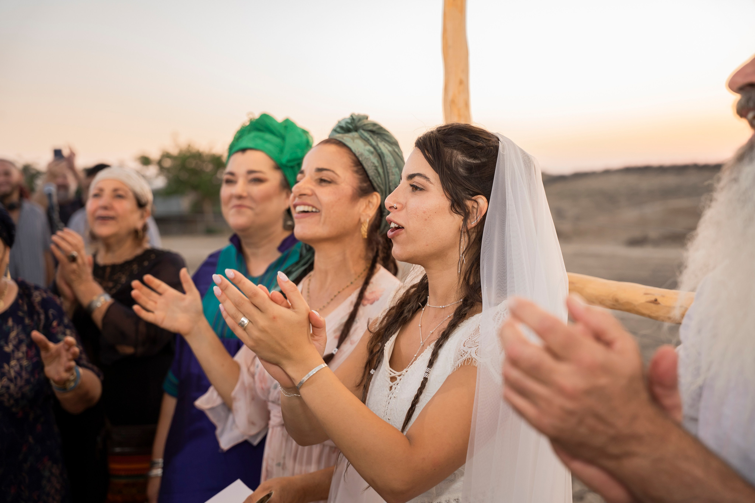 אביה ואחיה. יוסף מזרחי צילום חתונה, ברית וזוגיות. צלם מקצועי שאוהב להוציא אתכם הכי יפים ברגעים הכי מרגשים