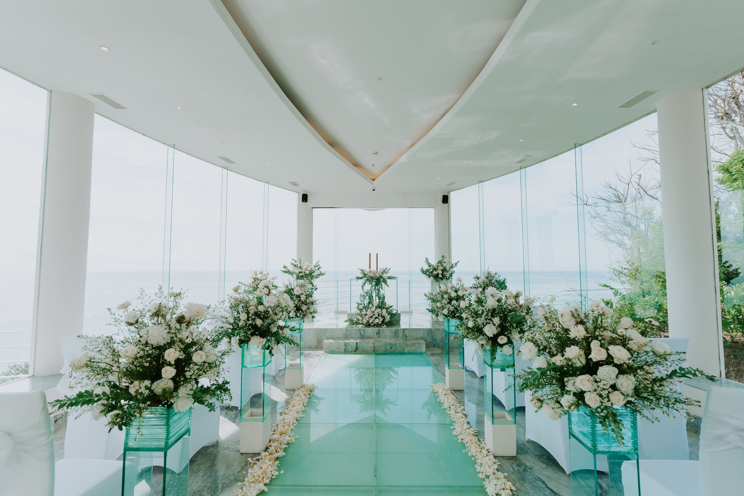 BOGLARKA & STEFFAN. Female Photographer in Bali