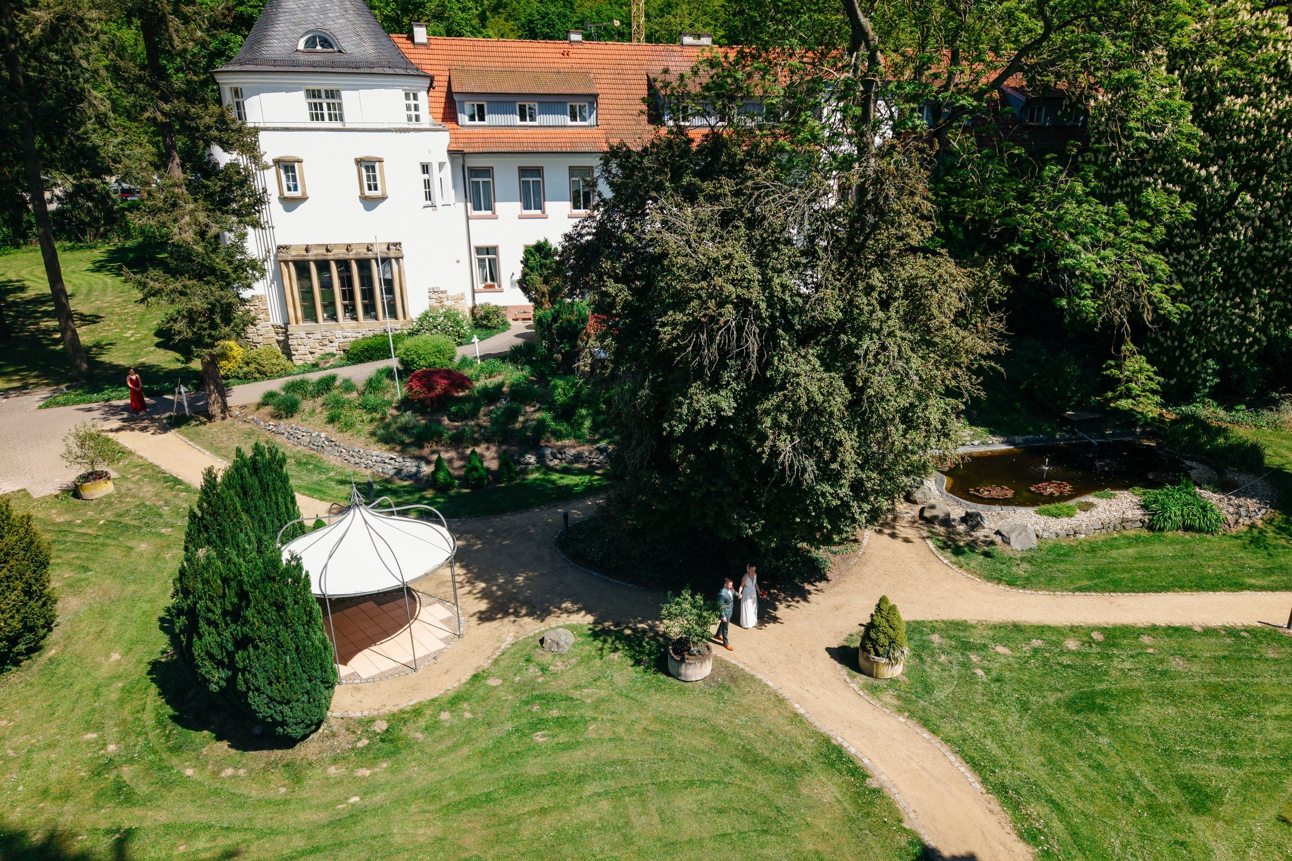 Authentic Wedding Film — Hofgut Dippelshof Darmstadt | Spring Wedding with Live Music & Drone Footage. Wedding photographer & videographer in Germany and Frankfurt | Denis Mirosnik