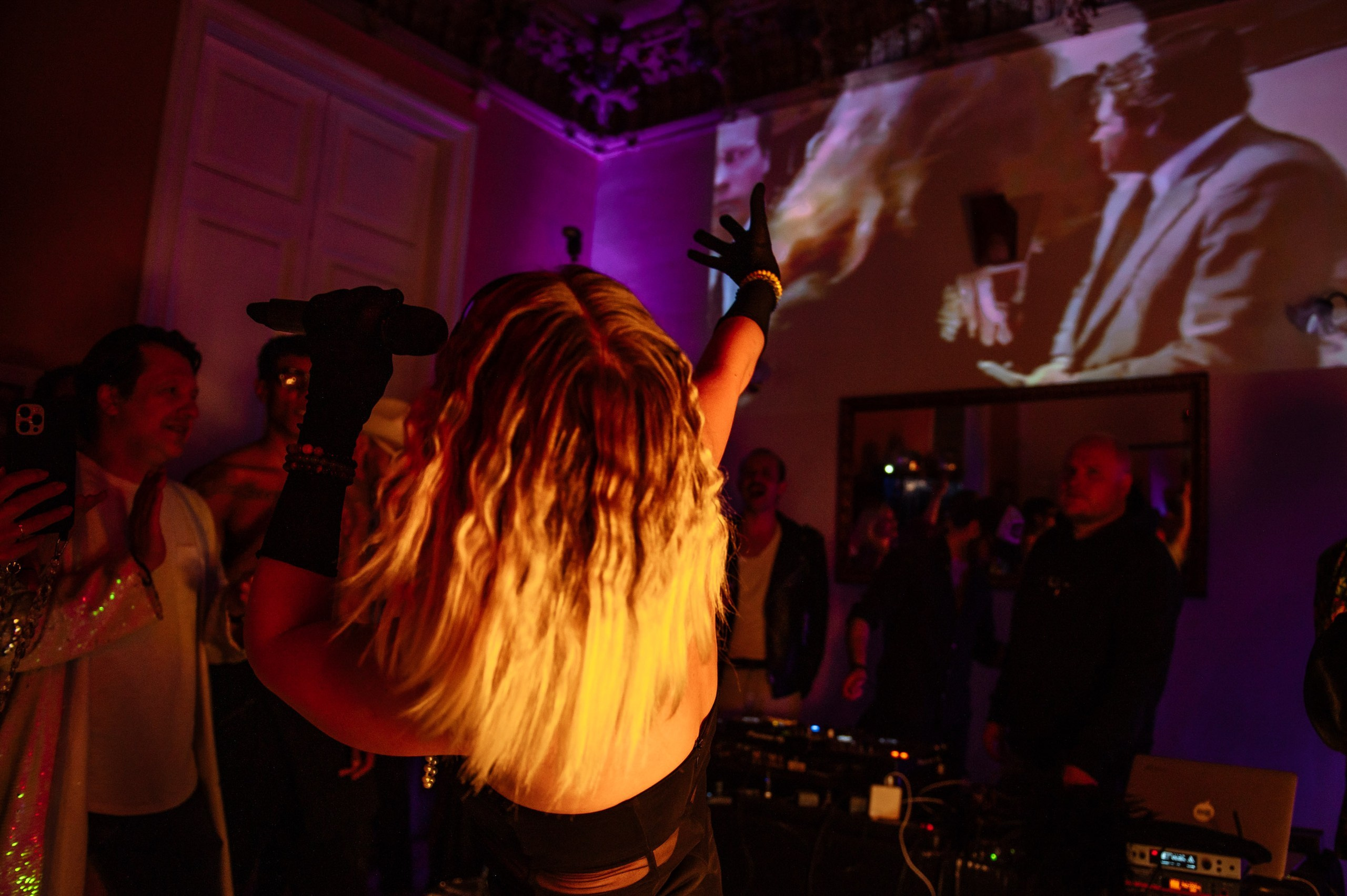 Show en estilo Studio 54 — fotografía de evento temático. Фотограф Екатерина Гасанова — фотосессии в Барселоне