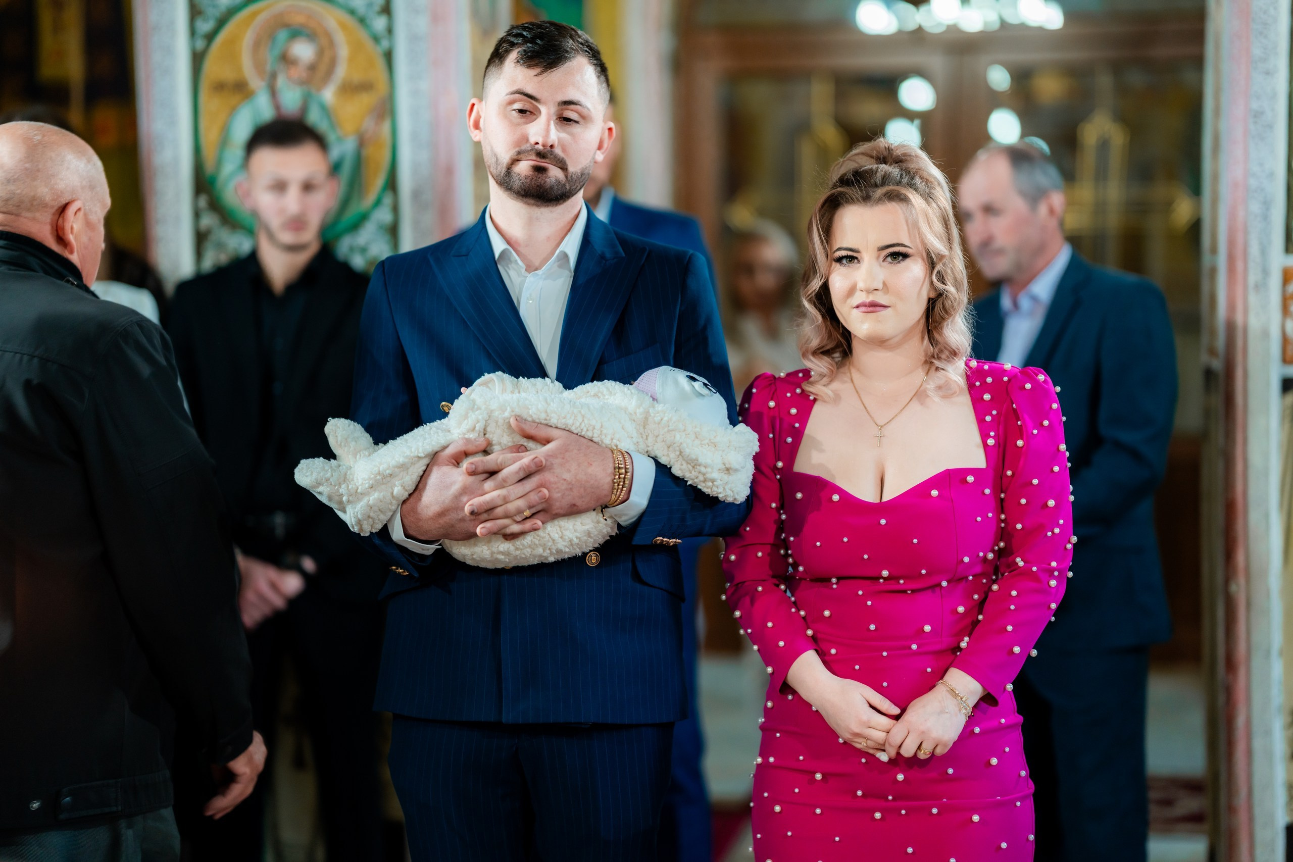 fotograf botez Miruna Parascheva, fotografie botez Botoșani, fotograf Alin Chirilă, amintiri botez, fotografii botez, botez Miruna Parascheva, fotograf copii, fotografie botez în Botoșani-alt="botez Miruna Parascheva, fotografie botez Alin Chirilă, amintiri botez, fotografii emoționante botez Botoșani"-- fotografii-botez-bebelus- amintiri-botez-micuț- moment-sfânt-crestinare- fotografie-emotionanta-botez- detalii-botez-bebelusi- parinti-fericiti-la-botez- fotograf-botez-profesionist- botez-in-biserica-ortodoxa- micuț-botezat-cu-emoție- zâmbete-și-lacrimi-la-botez- bebeluș-la-cristelniță- decor-botez-colorat- botez-cu-dragoste-și-credință- emotie-pura-la-botez- fotograf-botez-botosani- botez-iasi-suceava-fotograf- amintiri-nepretuite-botez