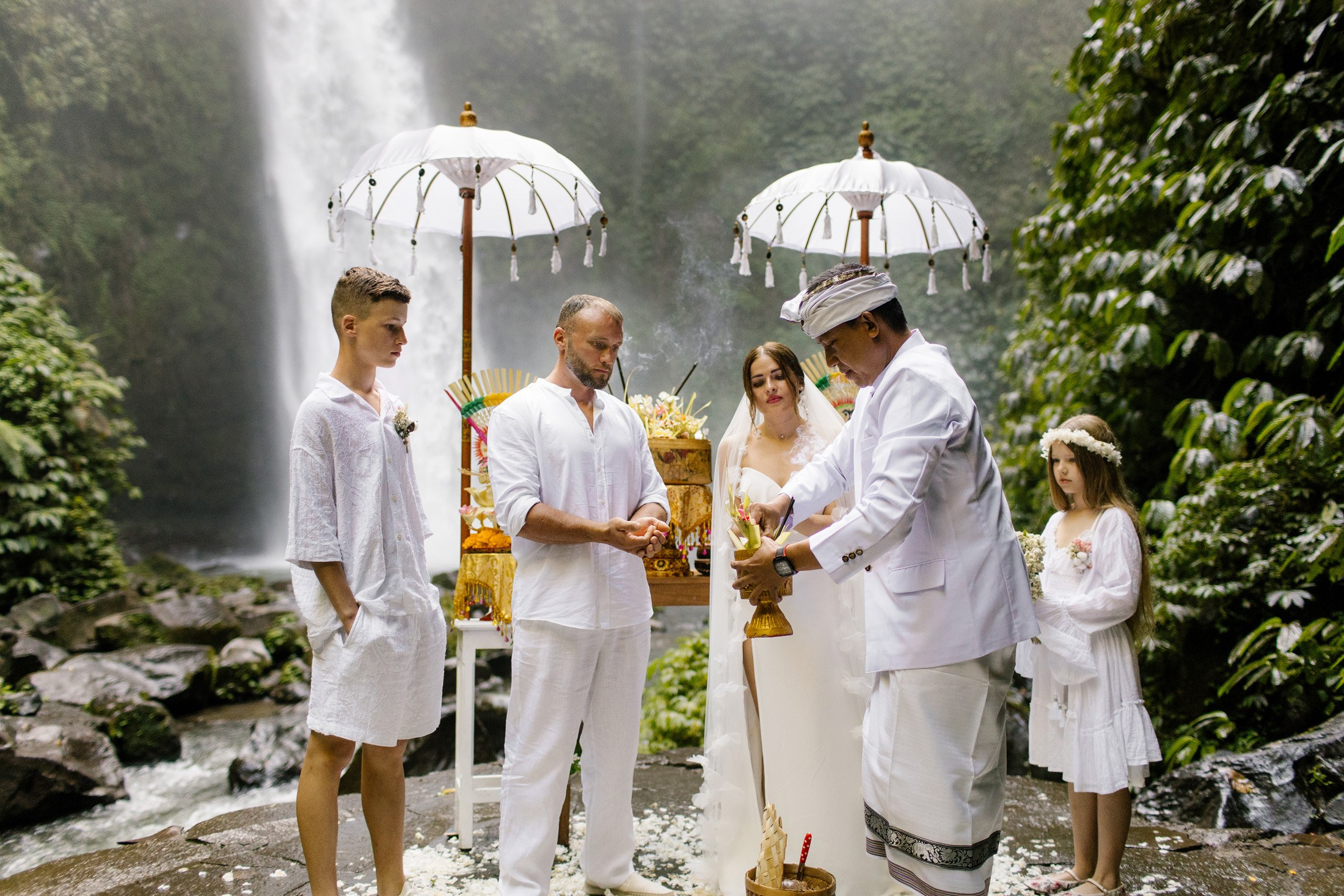 Family wedding. Getitfeel — Aesthetic Photography and Videography
