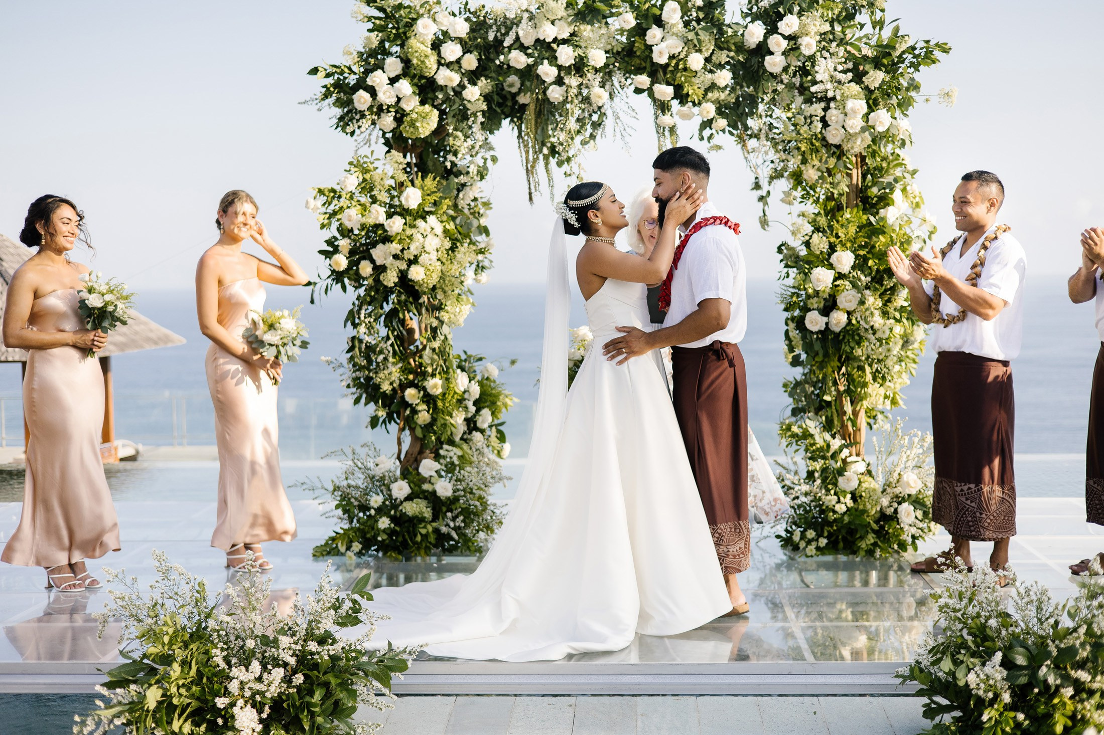 Big funny wedding with guests in paradise Bali island. Get.it.feel — Aesthetic Photography and Videography