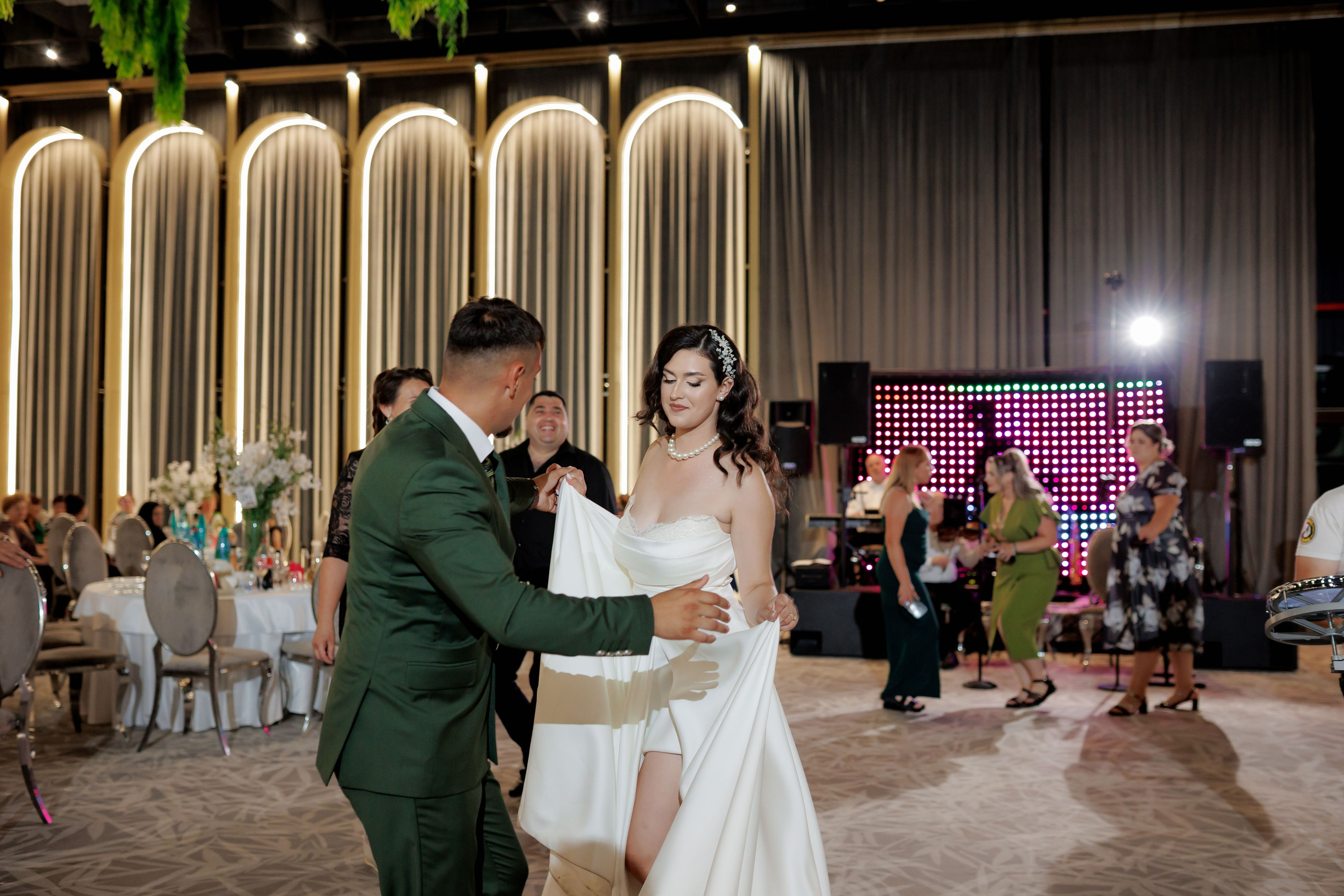 Nunta Nicoleta & Răzvan | Fotografie & Videografie Profesională. Servicii foto-video profesionale, pentru momente de neuitat