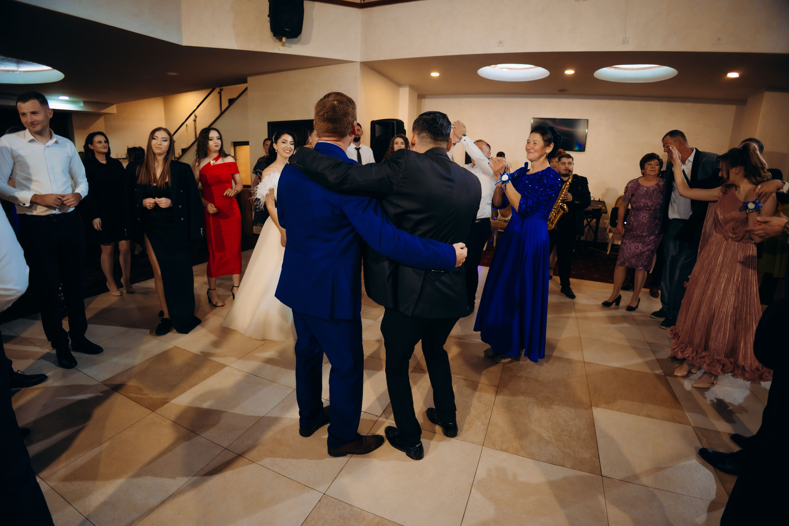 Loredana & Emilian – Ziua Nunții | Videografie - fotografie Botez Suceava, Iași, Botoșani. Servicii foto-video profesionale, pentru momente de neuitat