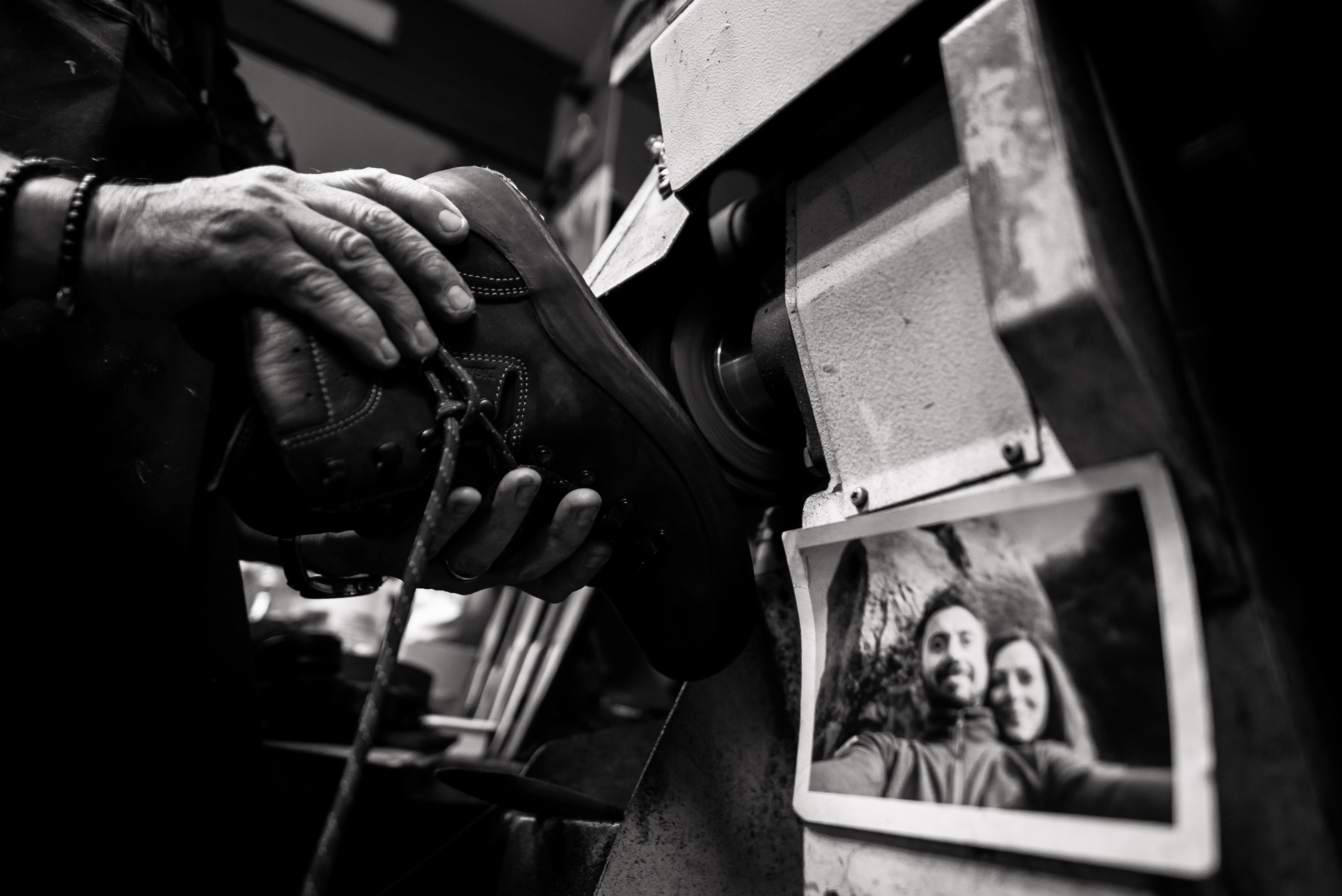 Cizmar. Andrei Samuel – Fotograf București | Evenimente, Studio, Imobiliare, Produs