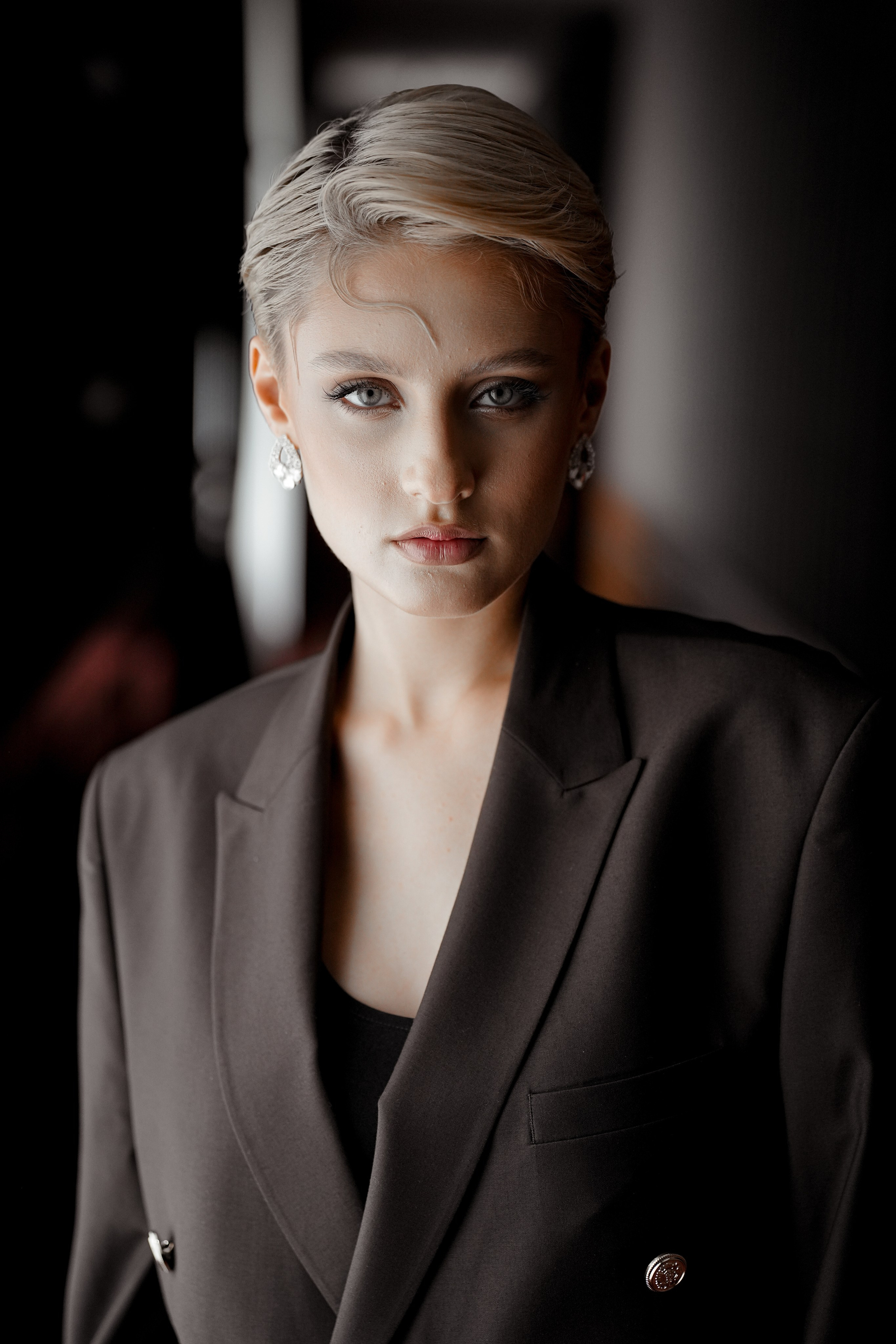 Николь Амир