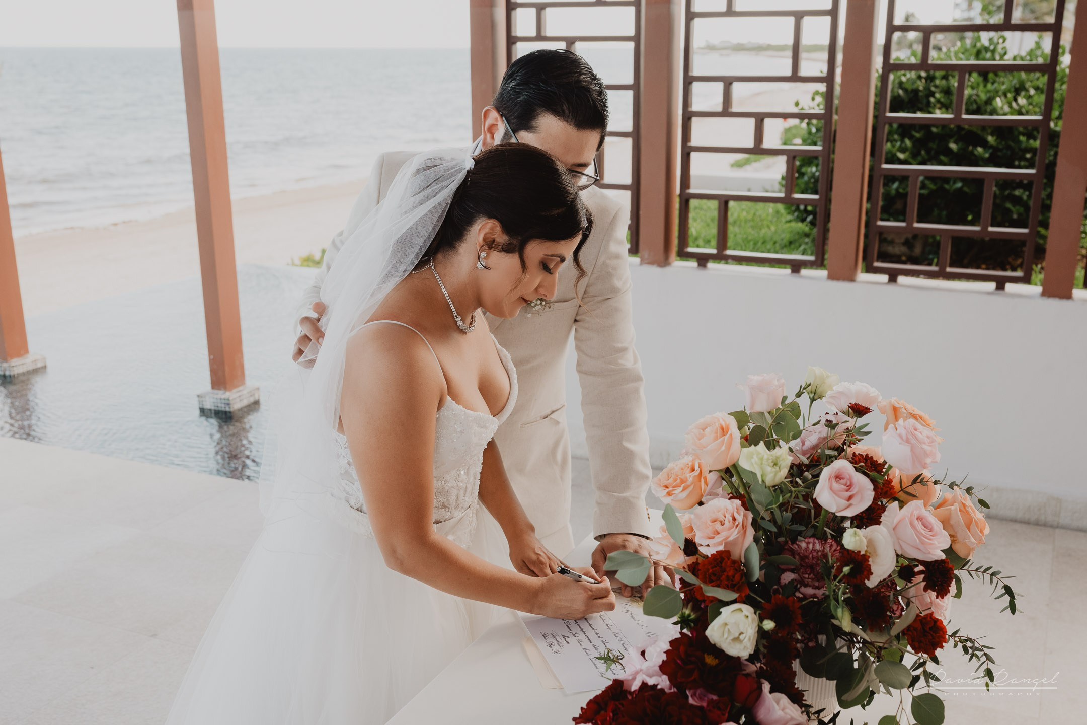 Destination Wedding in the Riviera Maya. Destination wedding photographer based in Cancun and Riviera Maya with service worldwide