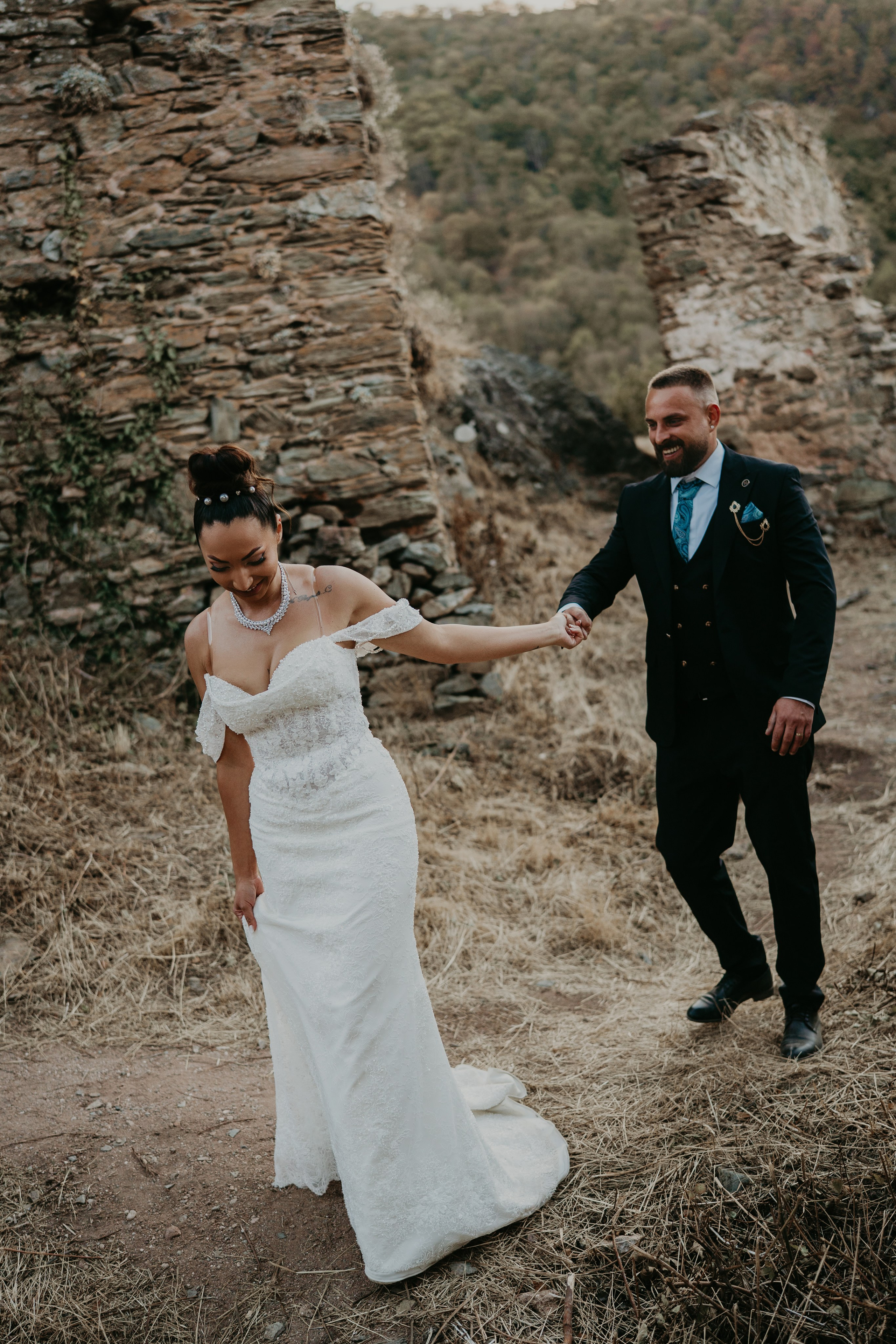 Trash the Dress / Cetatea Colt. Foto / Video nunta Deva, Hunedoara