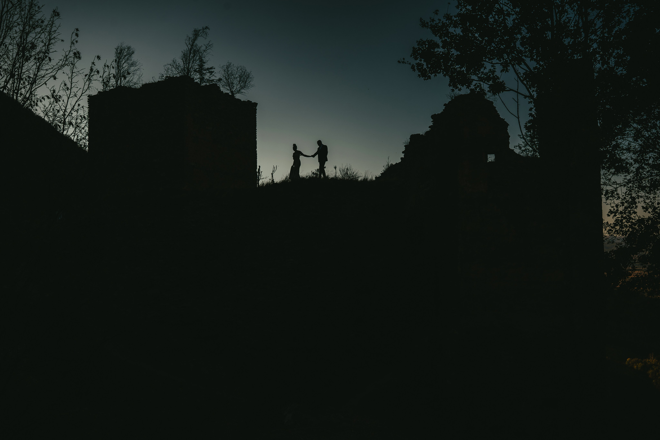 Trash the Dress / Cetatea Colt. Foto / Video nunta Deva, Hunedoara