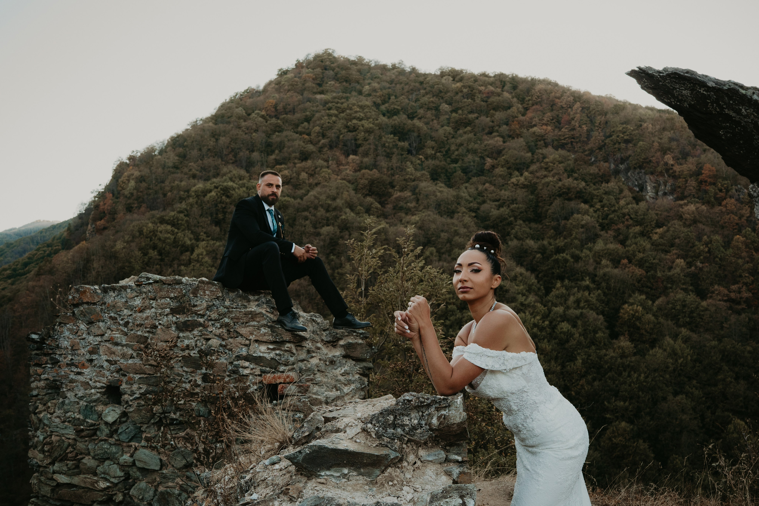 Trash the Dress / Cetatea Colt. Foto / Video nunta Deva, Hunedoara