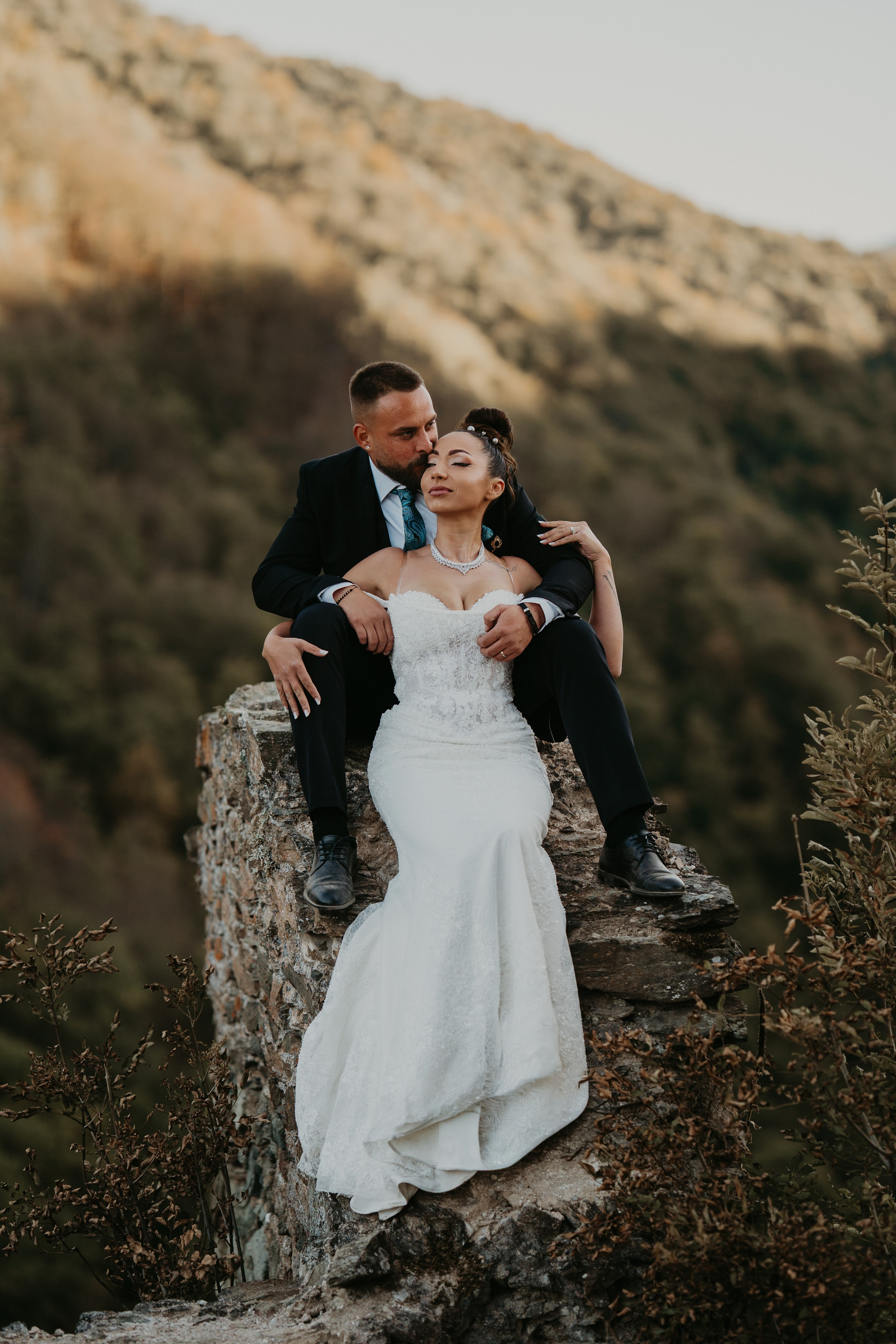 Trash the Dress / Cetatea Colt. Foto / Video nunta Deva, Hunedoara