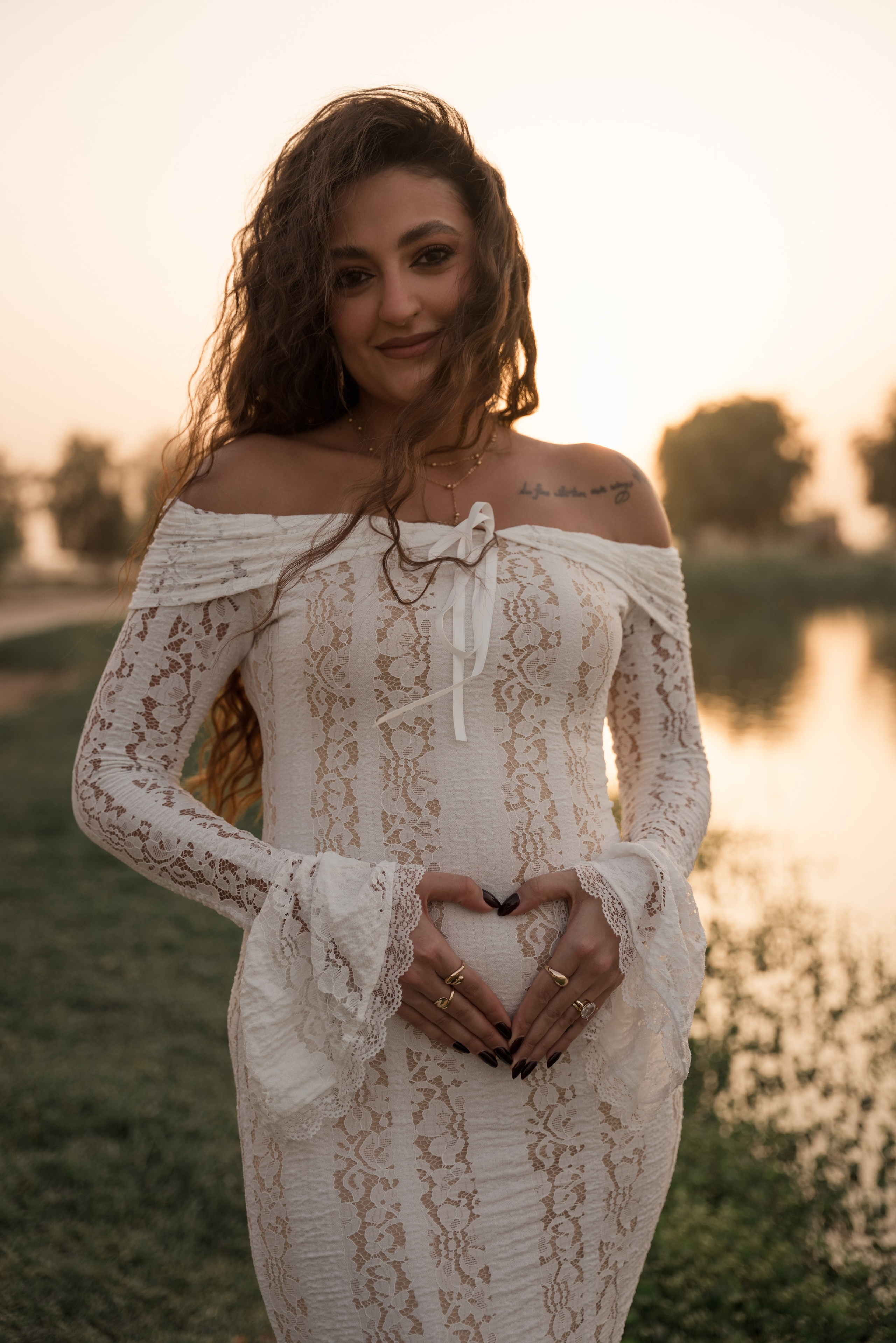 By the Lake of Dreams. Angela Iakovleva — Family Photographer in Dubai