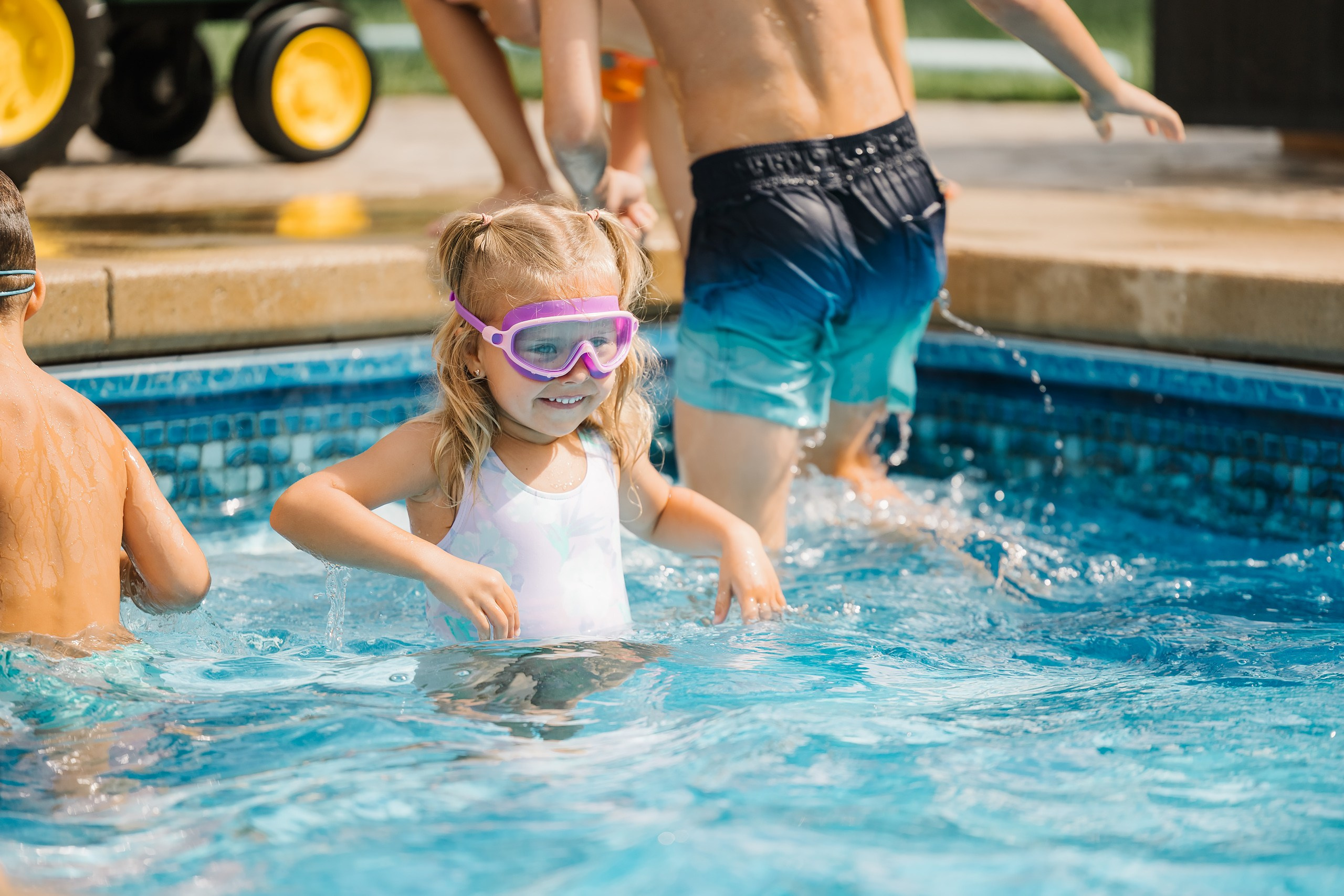 Birthday Party. Wedding family event photographer in Chicago Nick Yushevich