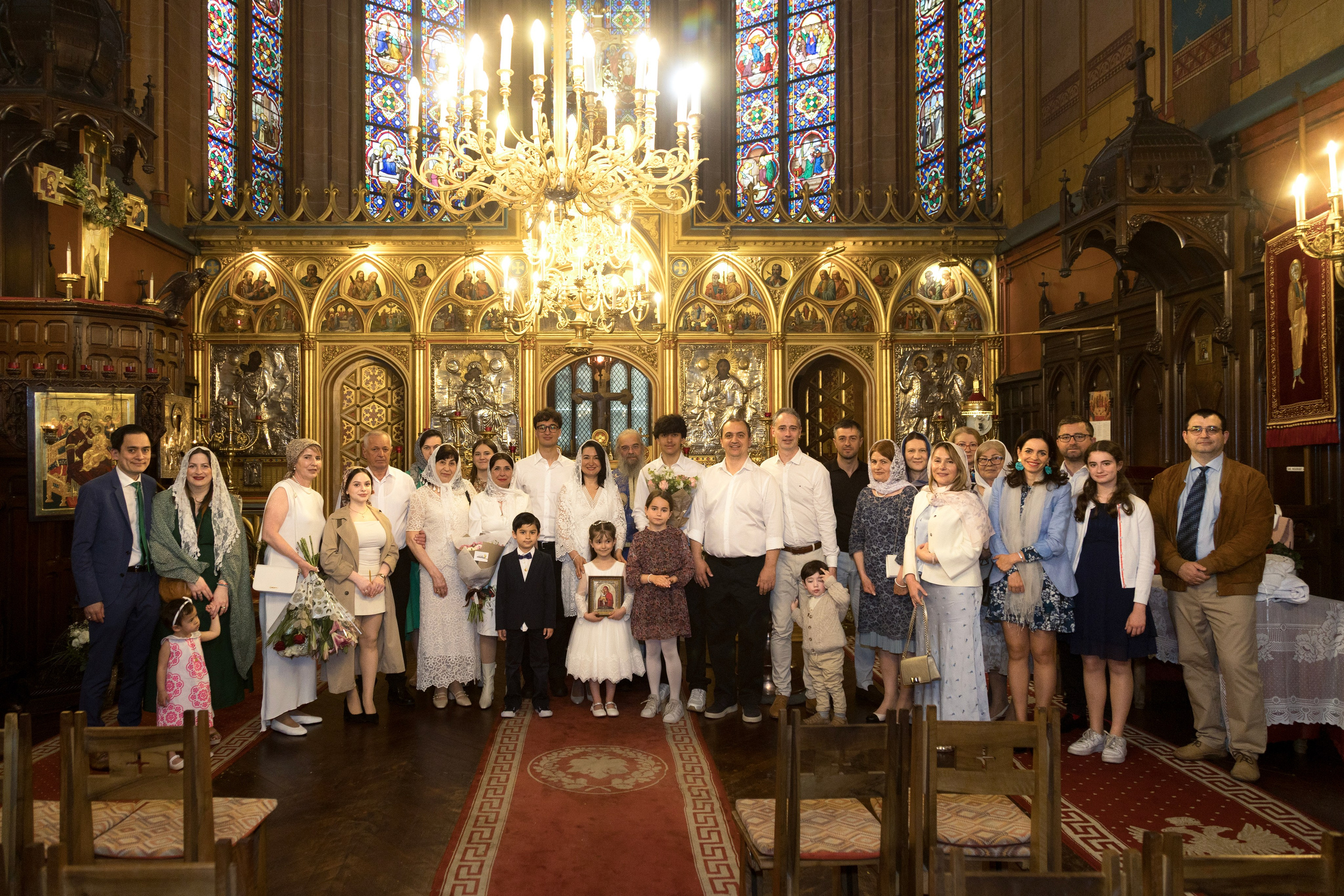Un petit aperçu du baptême d’Emma ✨. Wedding, event and family photographer in Paris, Emilian Olaru