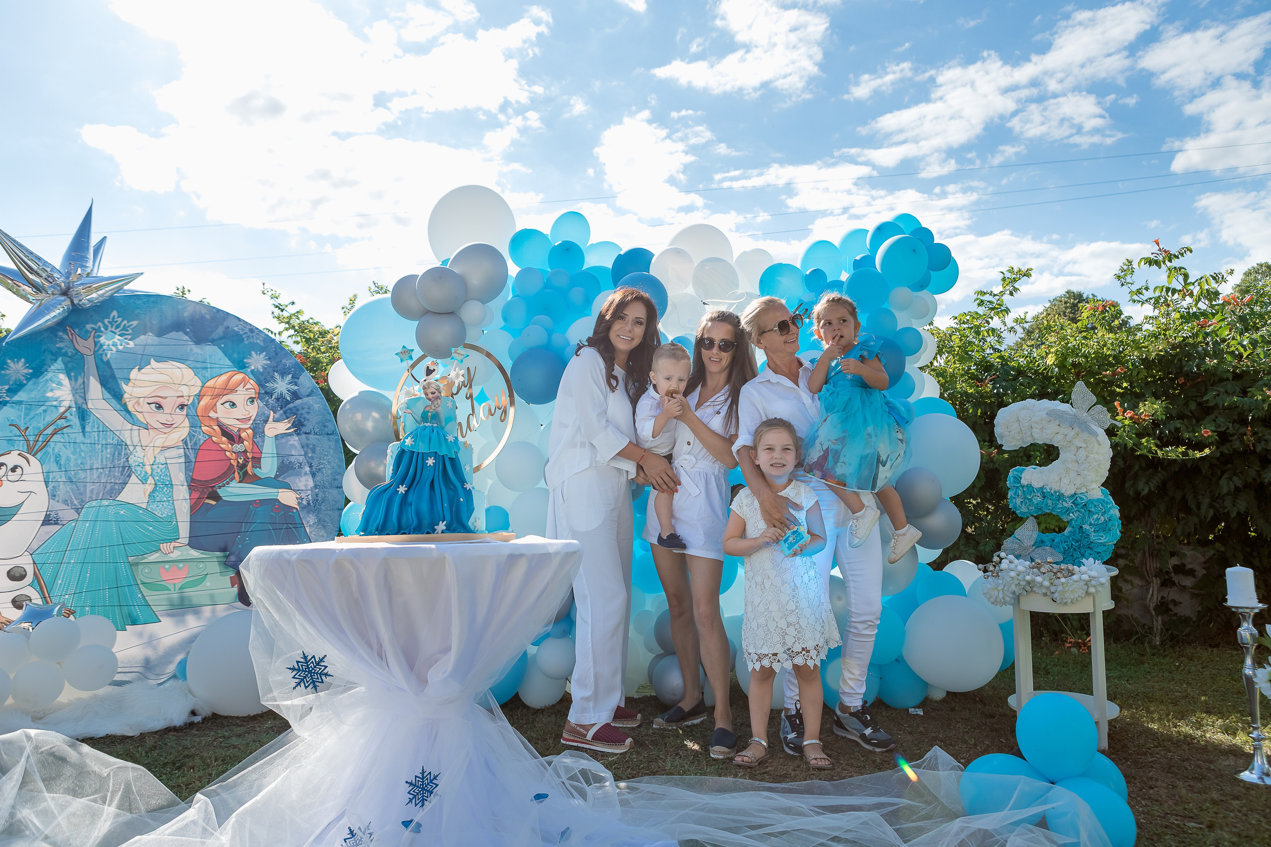 Честит Рожден Ден. Фотограф Ирина Йотова