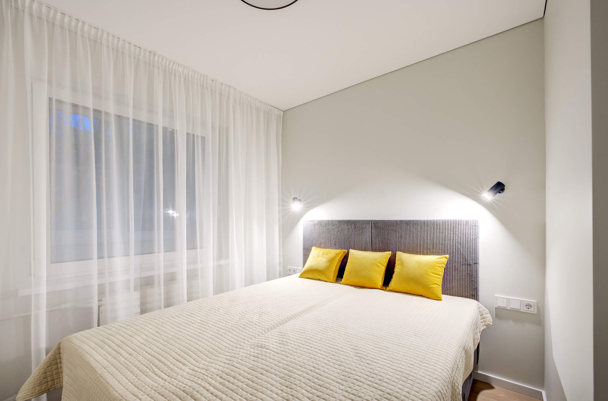 2-jų kambarių buto fotosesija.  Miegamasis. sapiegafoto.lt