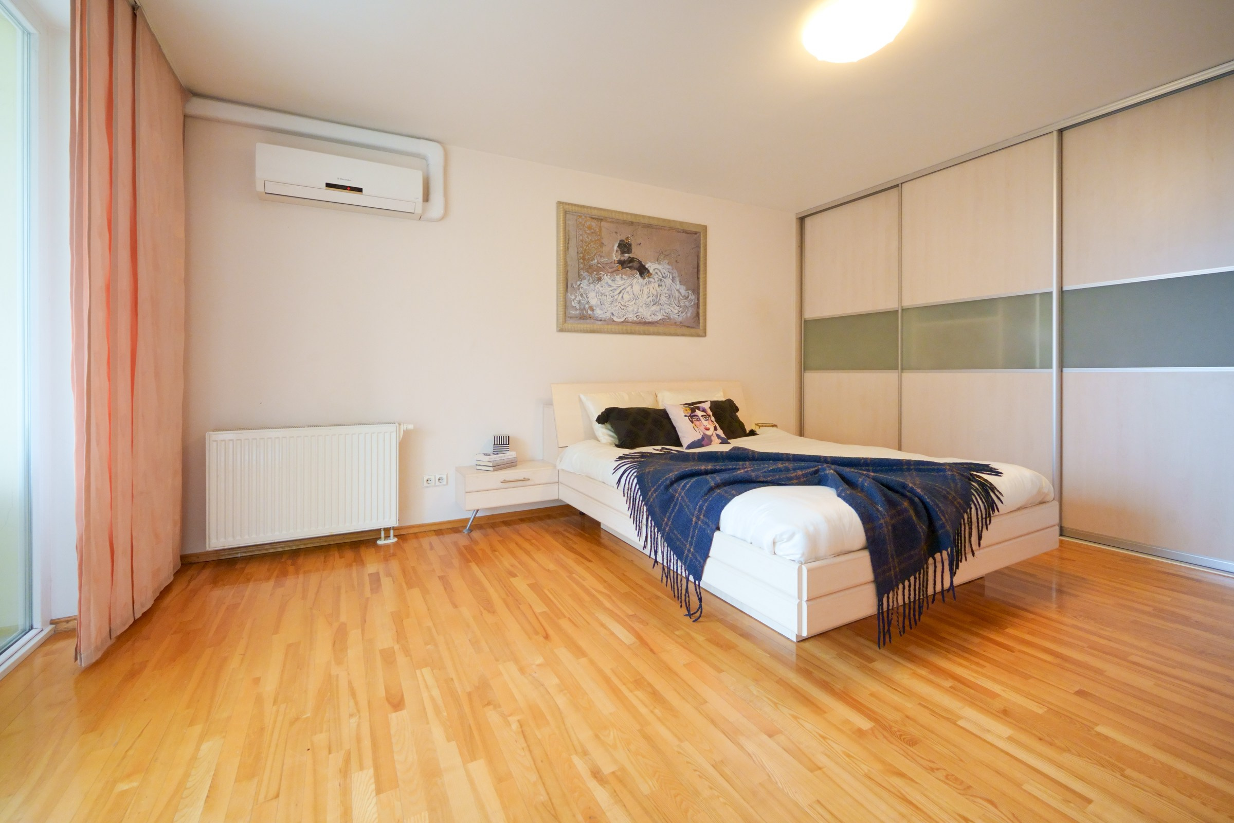 2--jų kambarių butas L. Gyros 80, Vilnius. Elina Sapiega fotografė Vilniuje