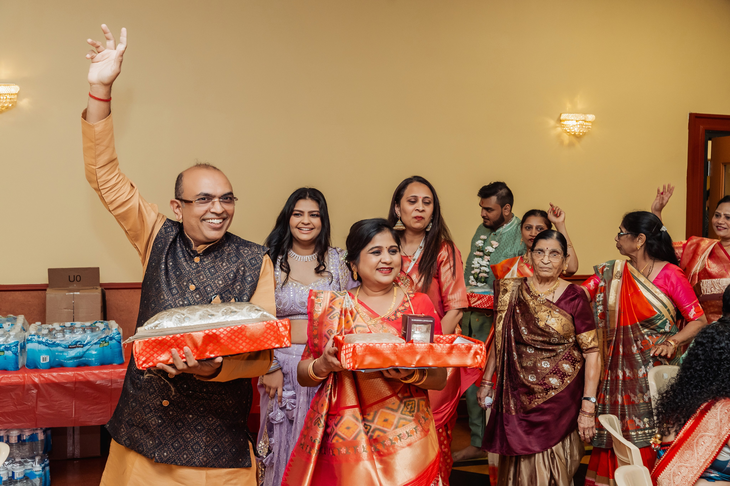 Darshil & Shailja. Wedding Photographer & Cinematographer studios