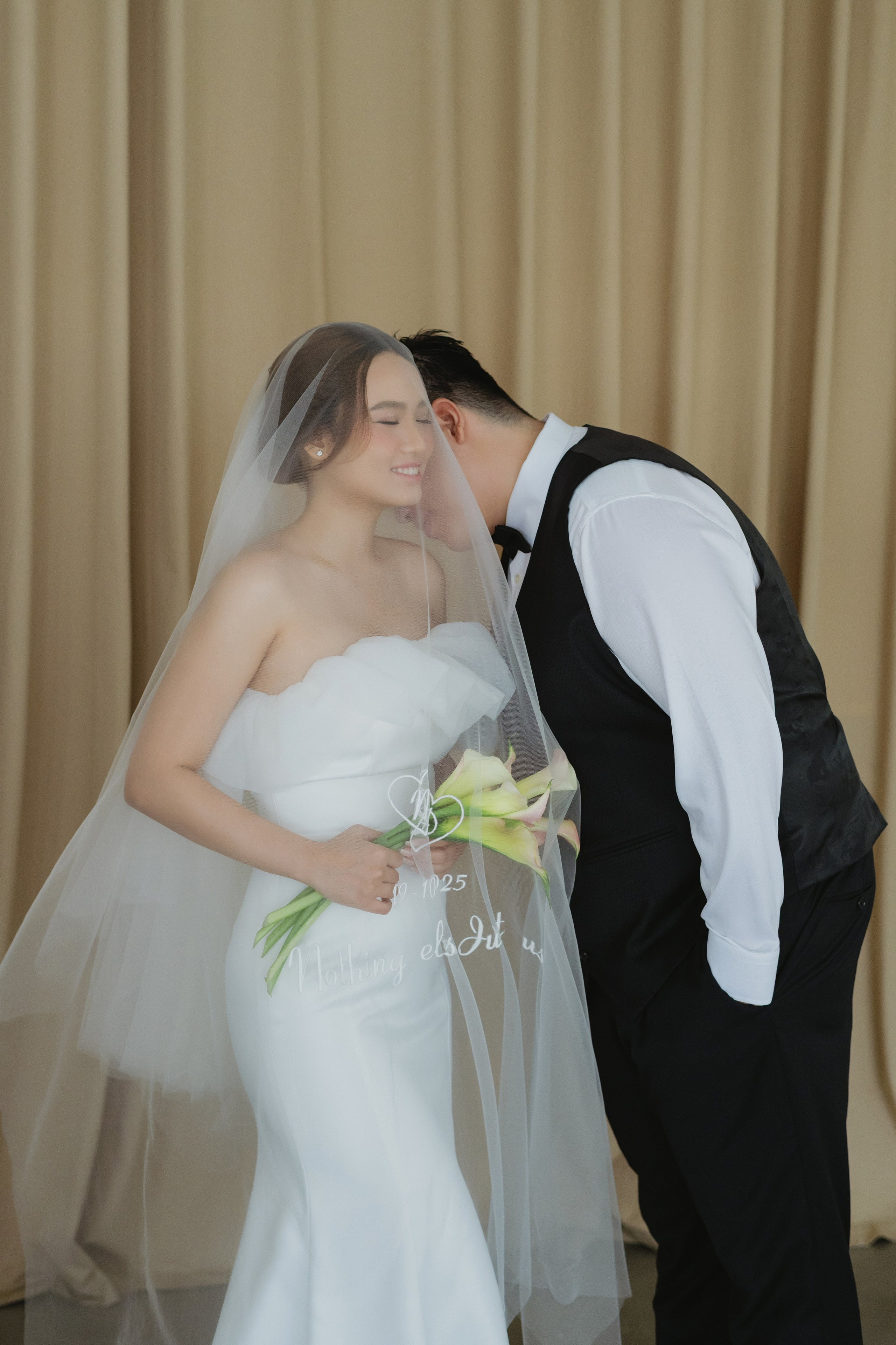 DANG & NGHI wedding photoshoot in studio. Anns wedding photography