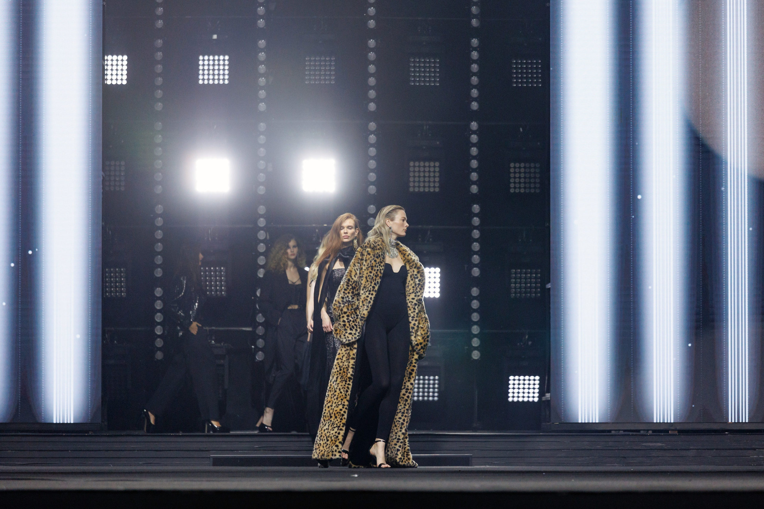 Glamour fashion show Tashkent 2022. Photographer Yura Artykov, Tashkent