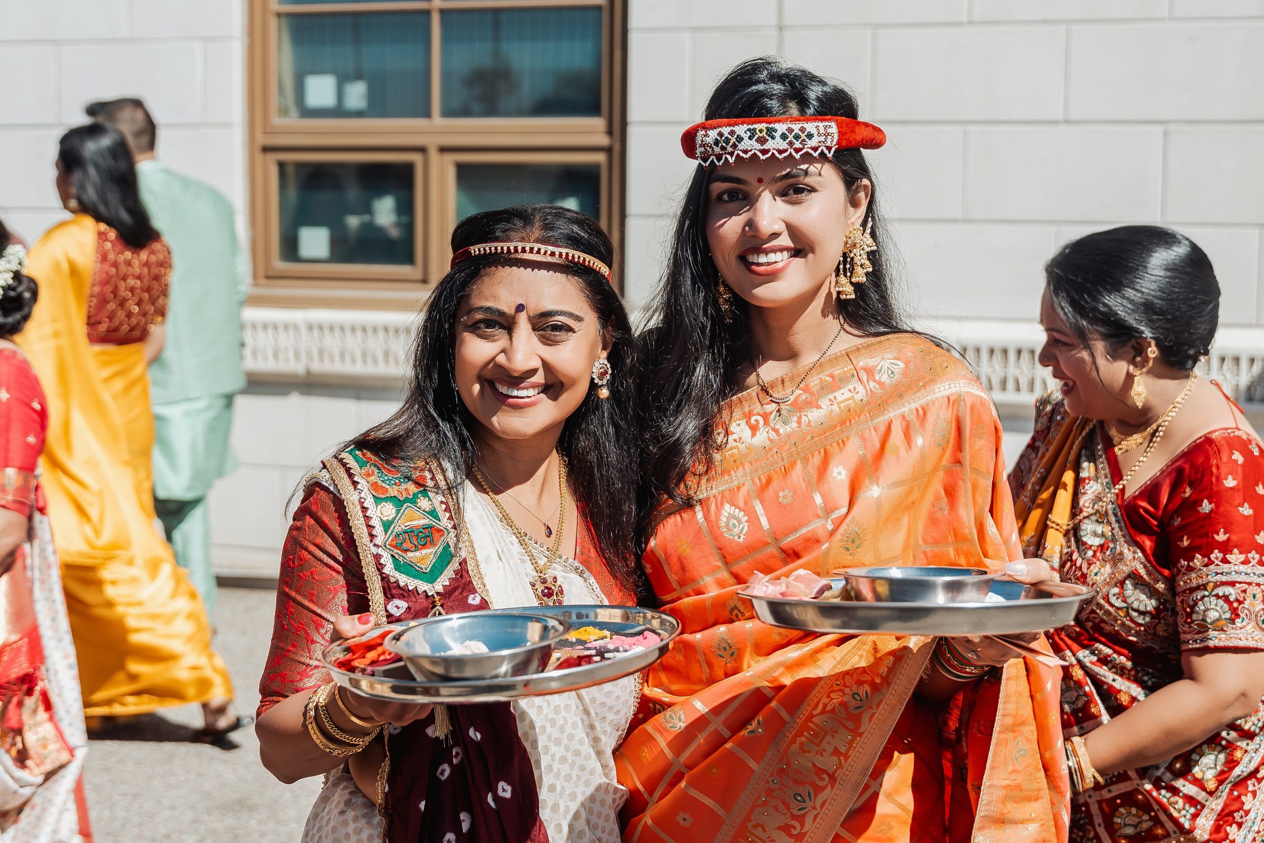 Darshil & Shailja. Wedding Photographer & Cinematographer studios