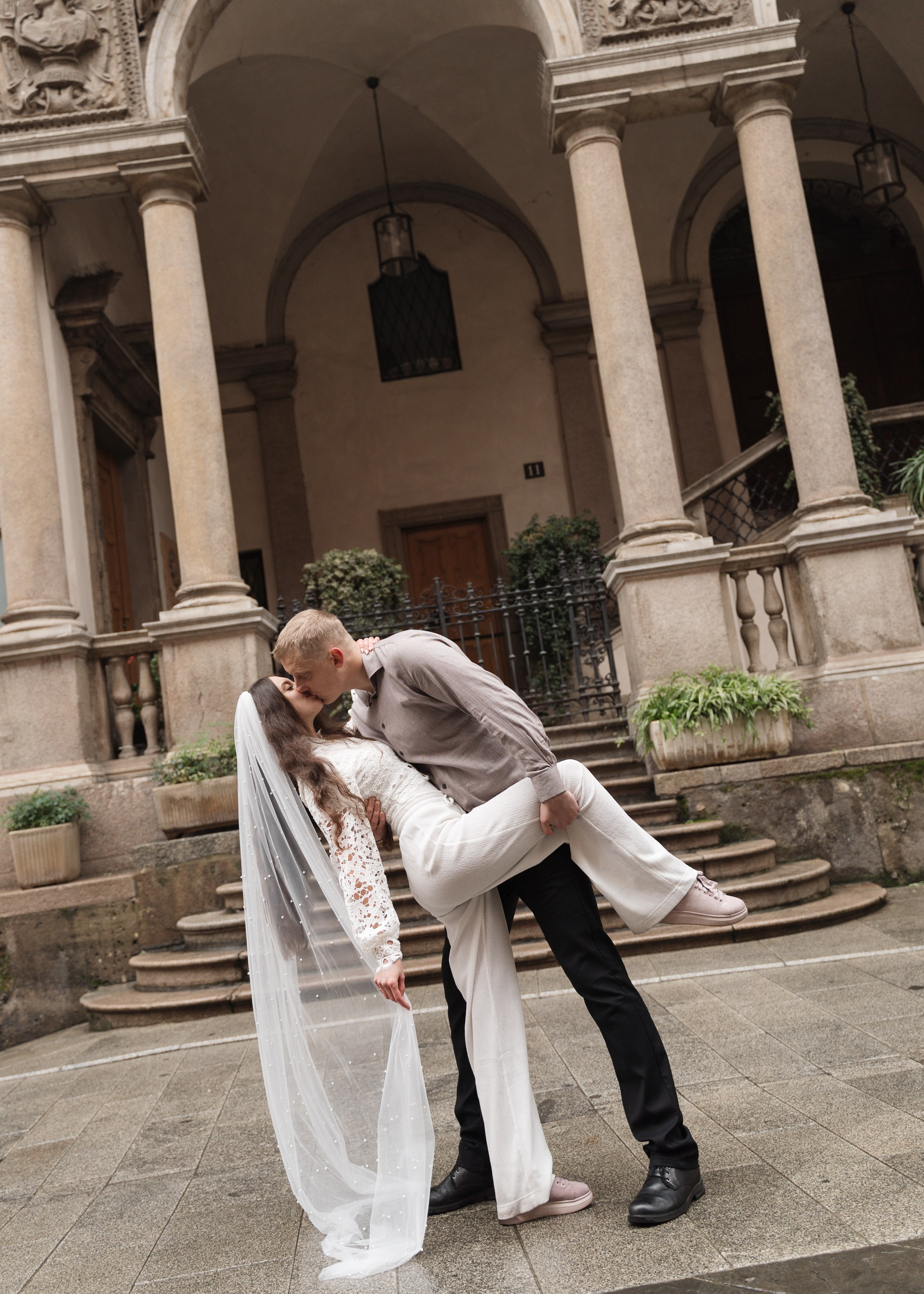 Wedding photosession in Milan. Proposal Photographer in Lake Como