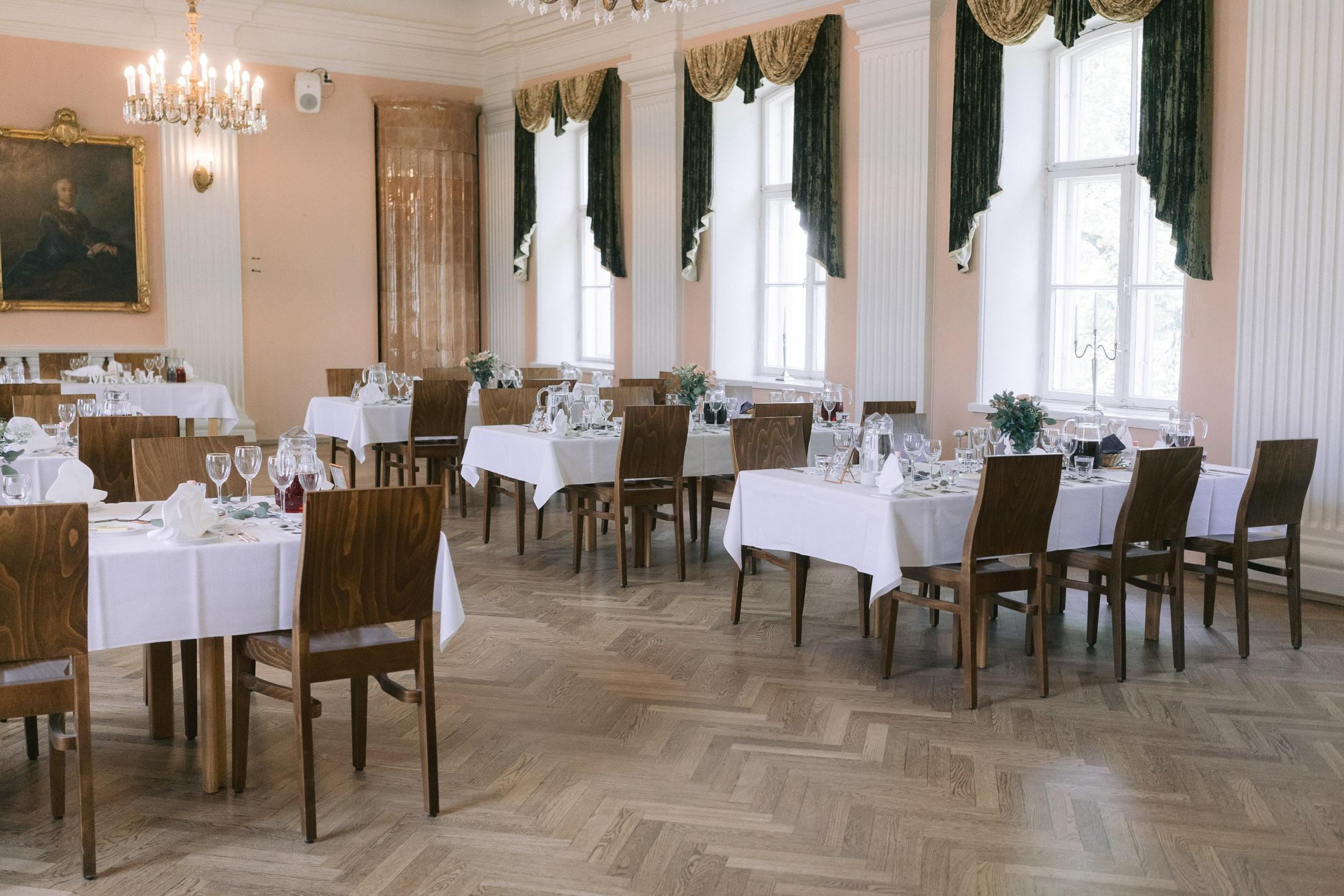 Suomenlinnan Upseerikerho, hääkuvaus Suomenlinnassa