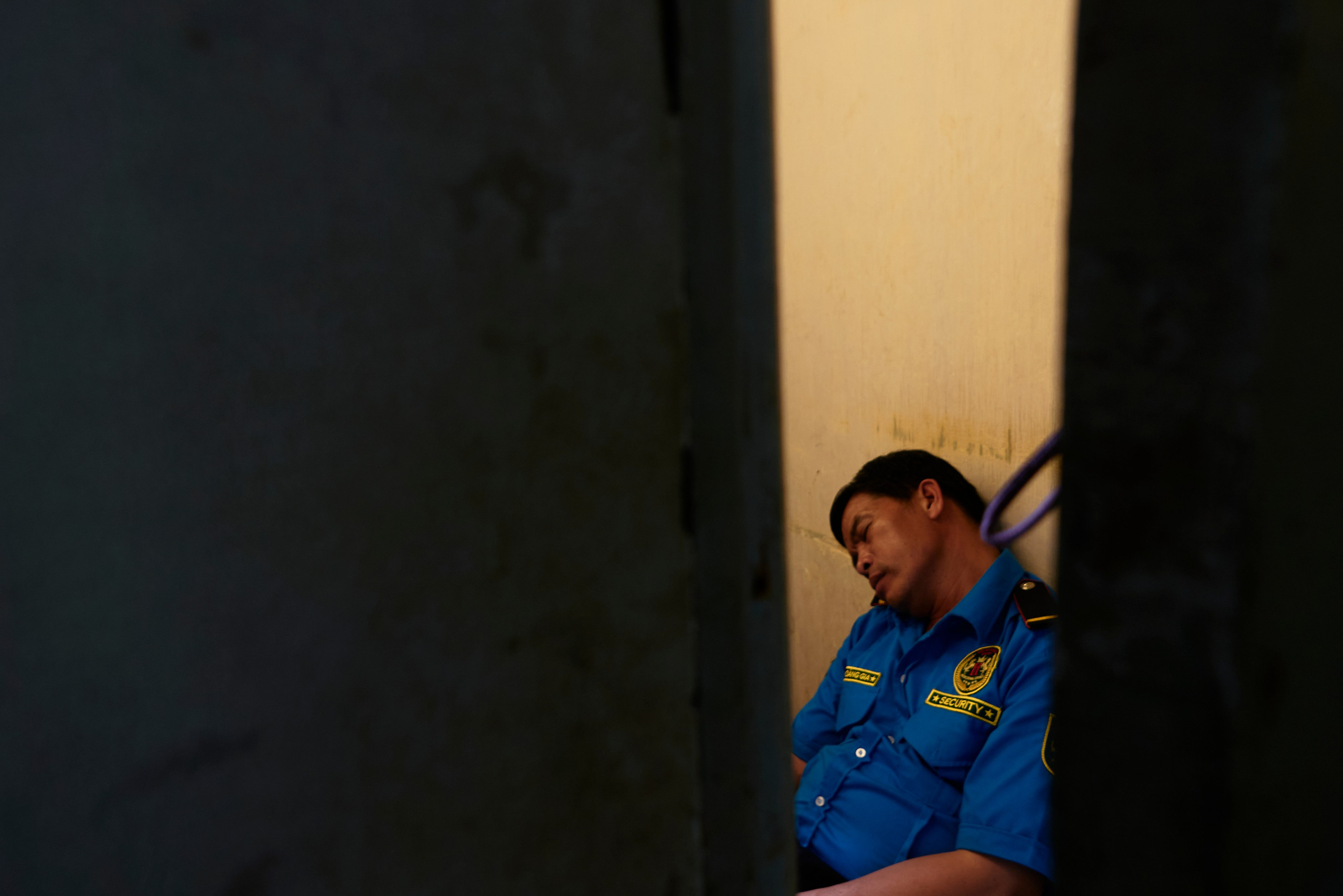 Street photo, Vietnam by Petr Nabutov