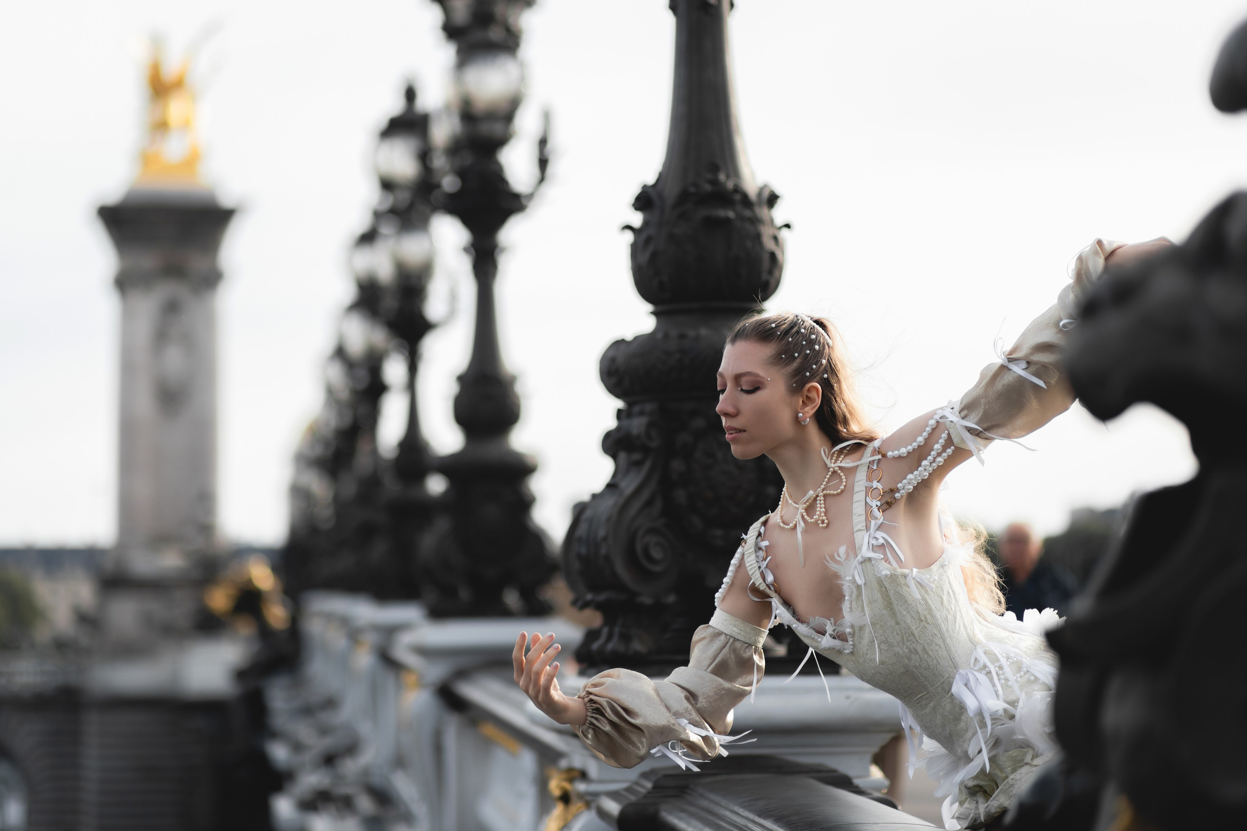 Ballerina in Paris. Professional wedding photographer in Copenhagen, Denmark — Julia Byron