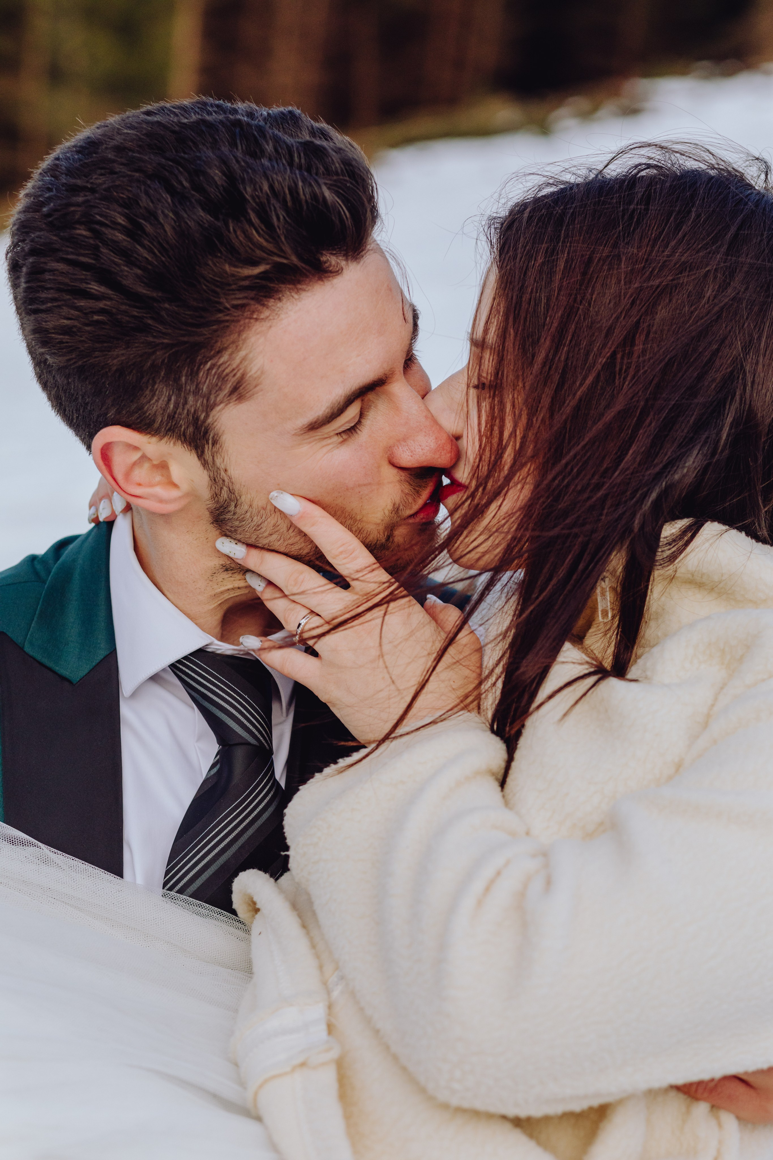 Andrei & Roxana. Wedding & couple photographer from Romania Rut Vetan