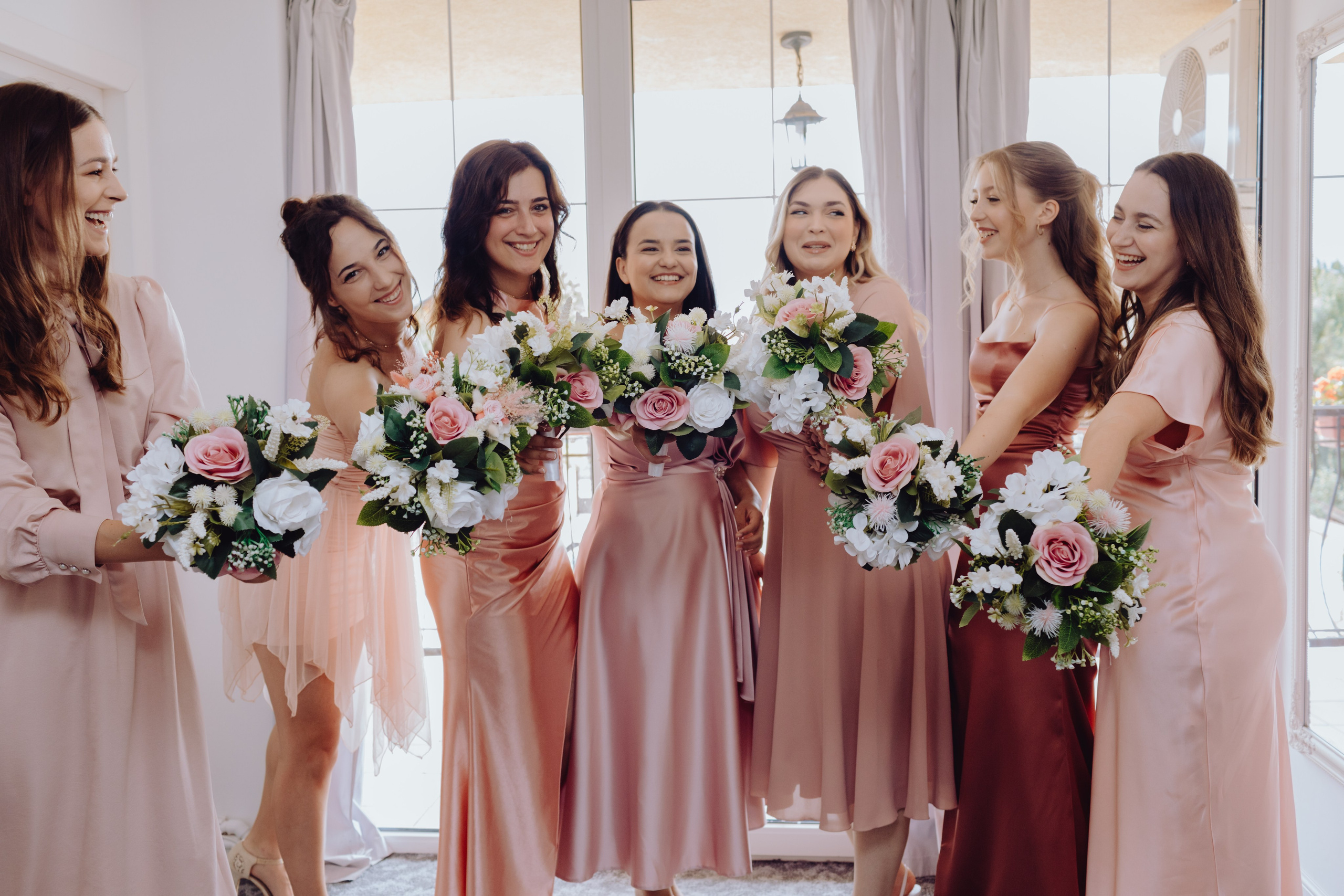 Moise & Delia. Wedding & couple photographer from Romania Rut Vetan