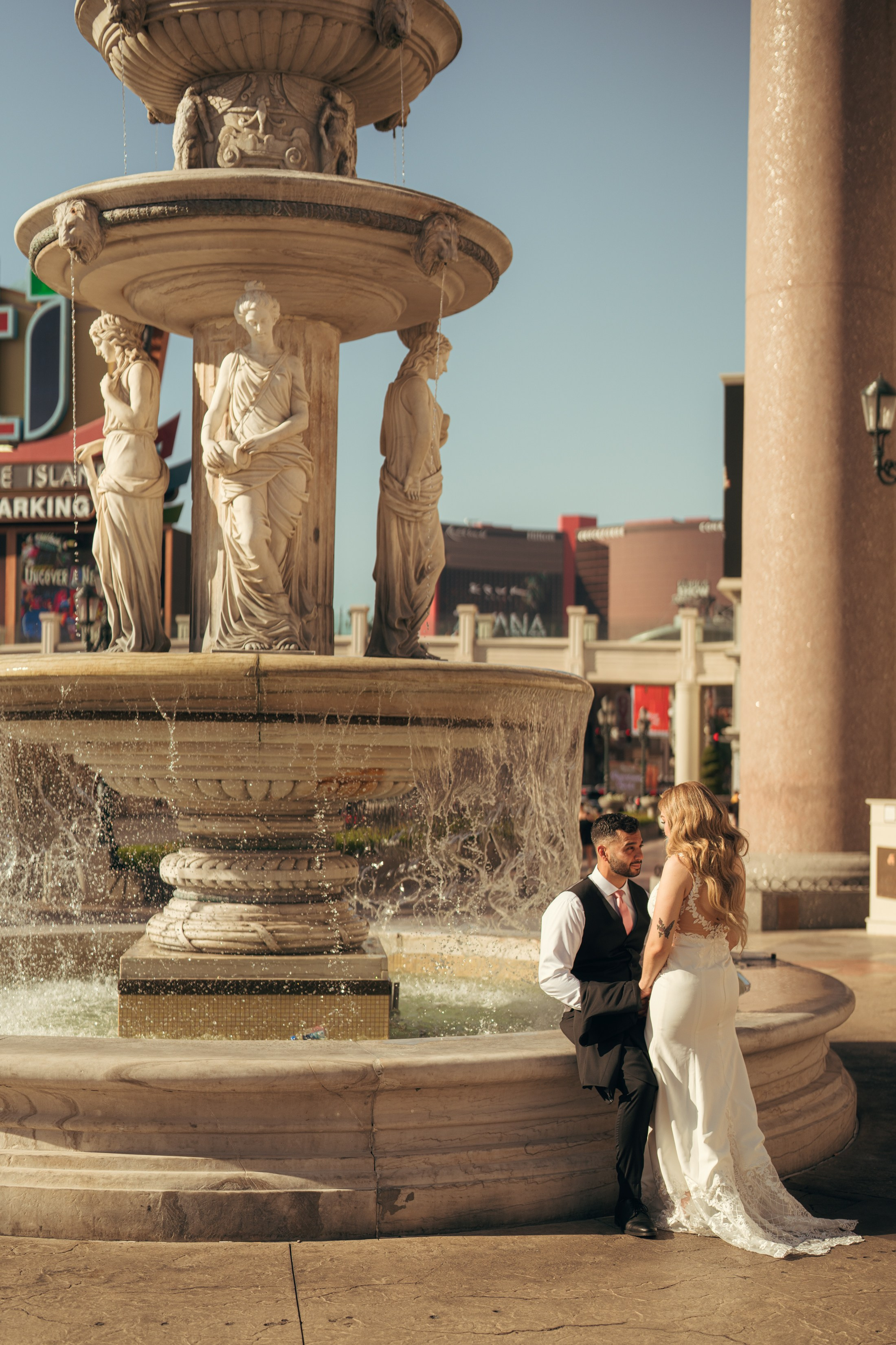 Valentin&Amber. Wedding & elopement photographer Viktoriya Kravtsov. Las Vegas